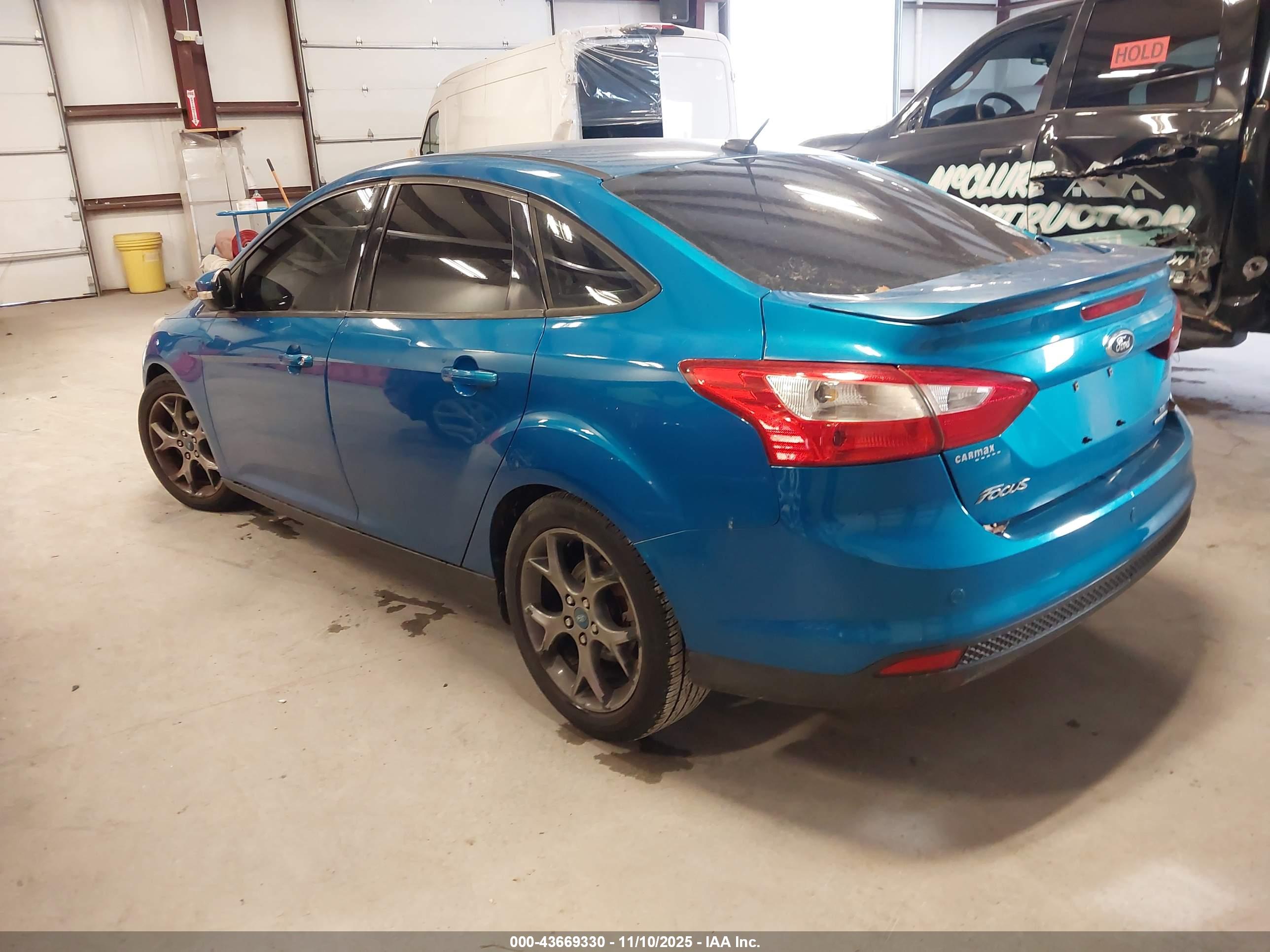 FORD FOCUS image 3
