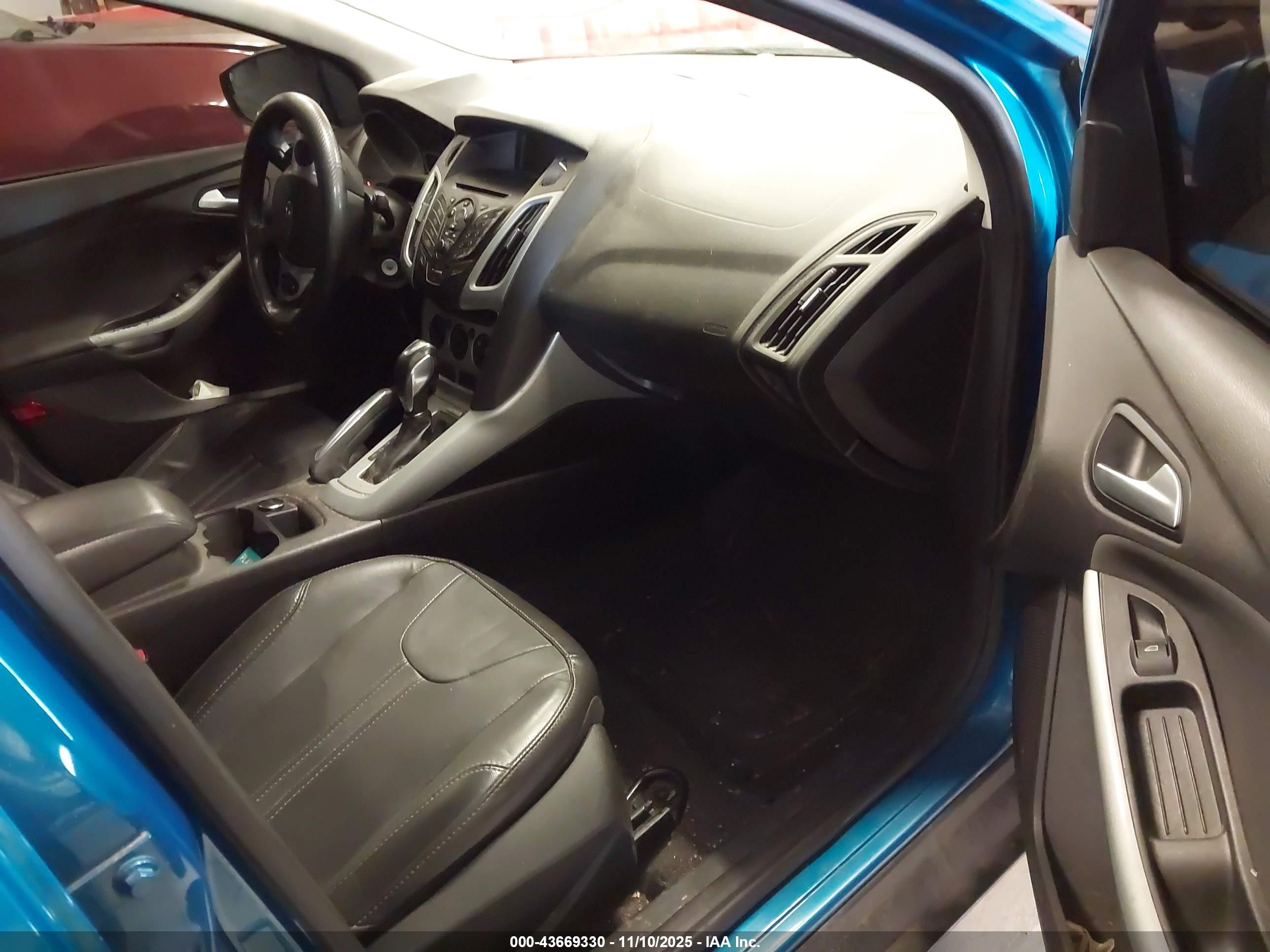 FORD FOCUS image 5