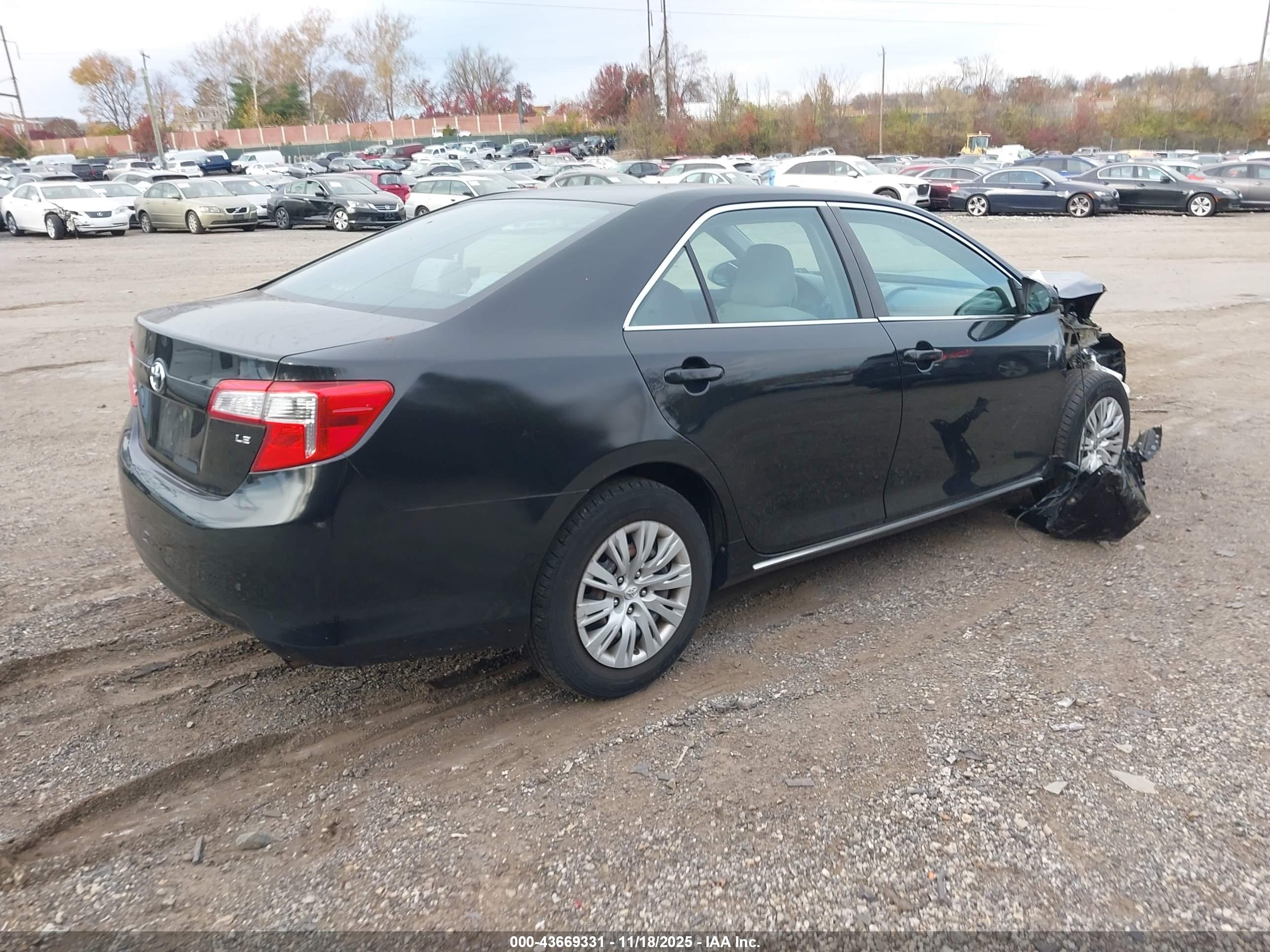 TOYOTA CAMRY image 4