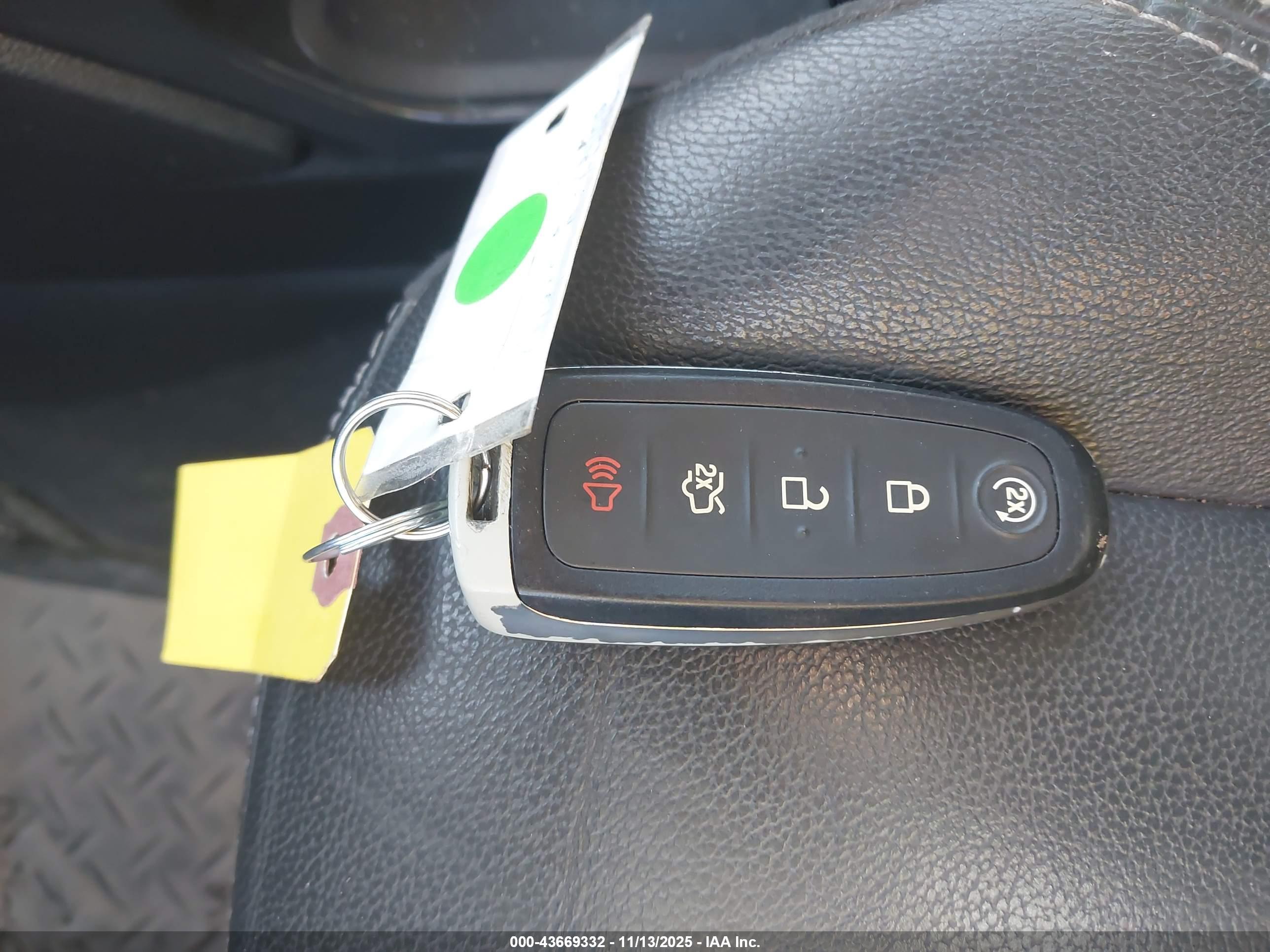 FORD ESCAPE image 11