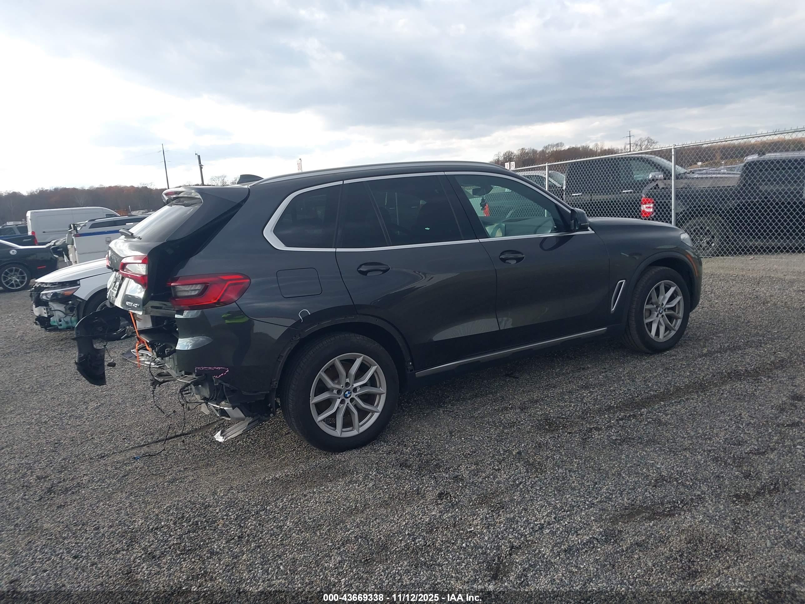 BMW X5 image 4