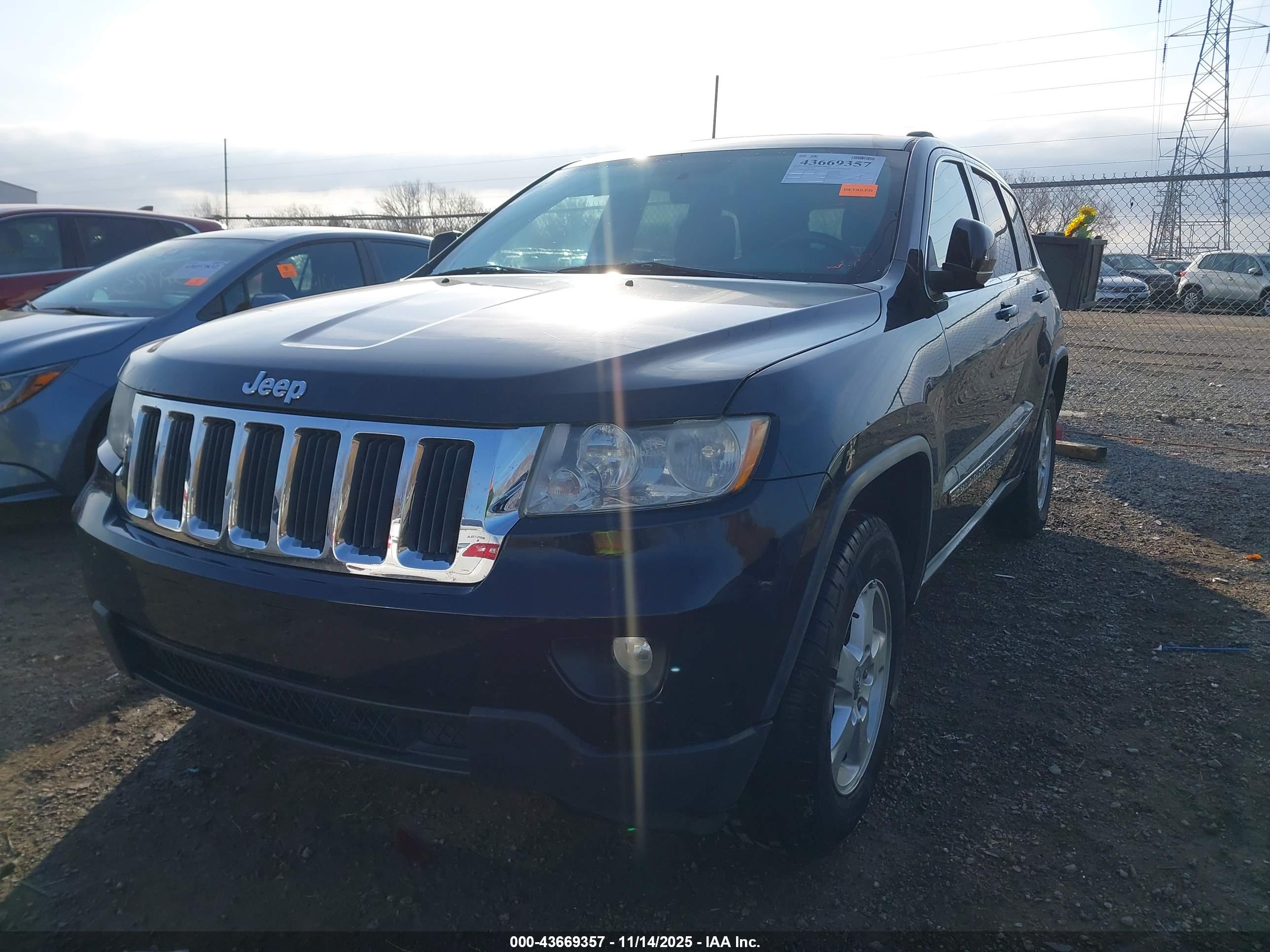 JEEP GRAND image 2