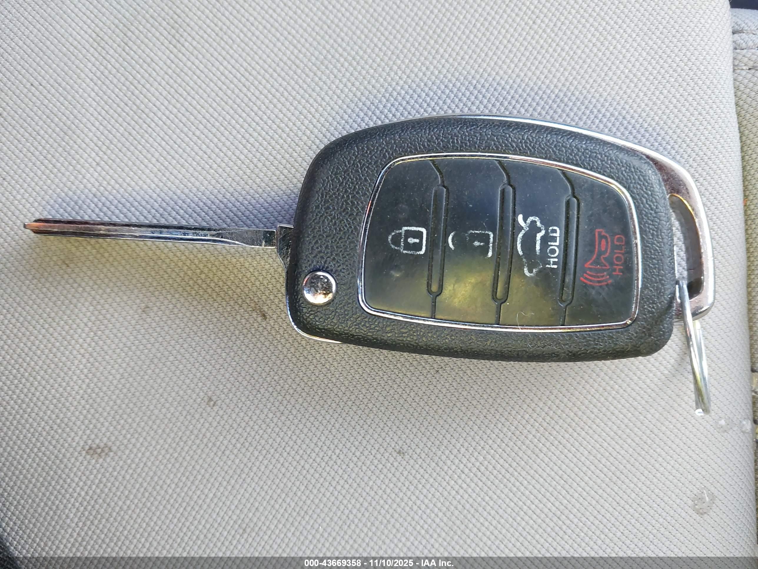 HYUNDAI SONATA image 11