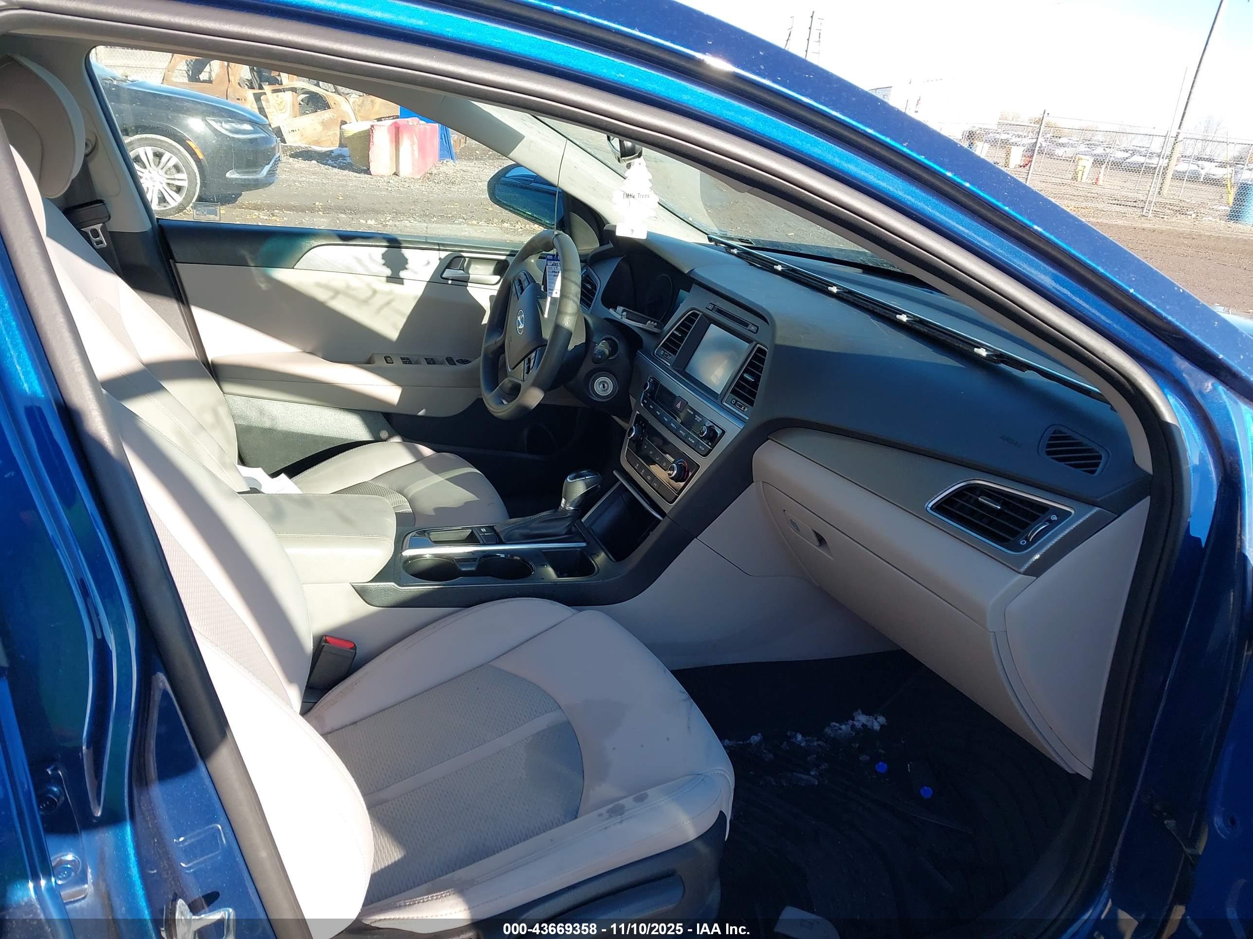 HYUNDAI SONATA image 5