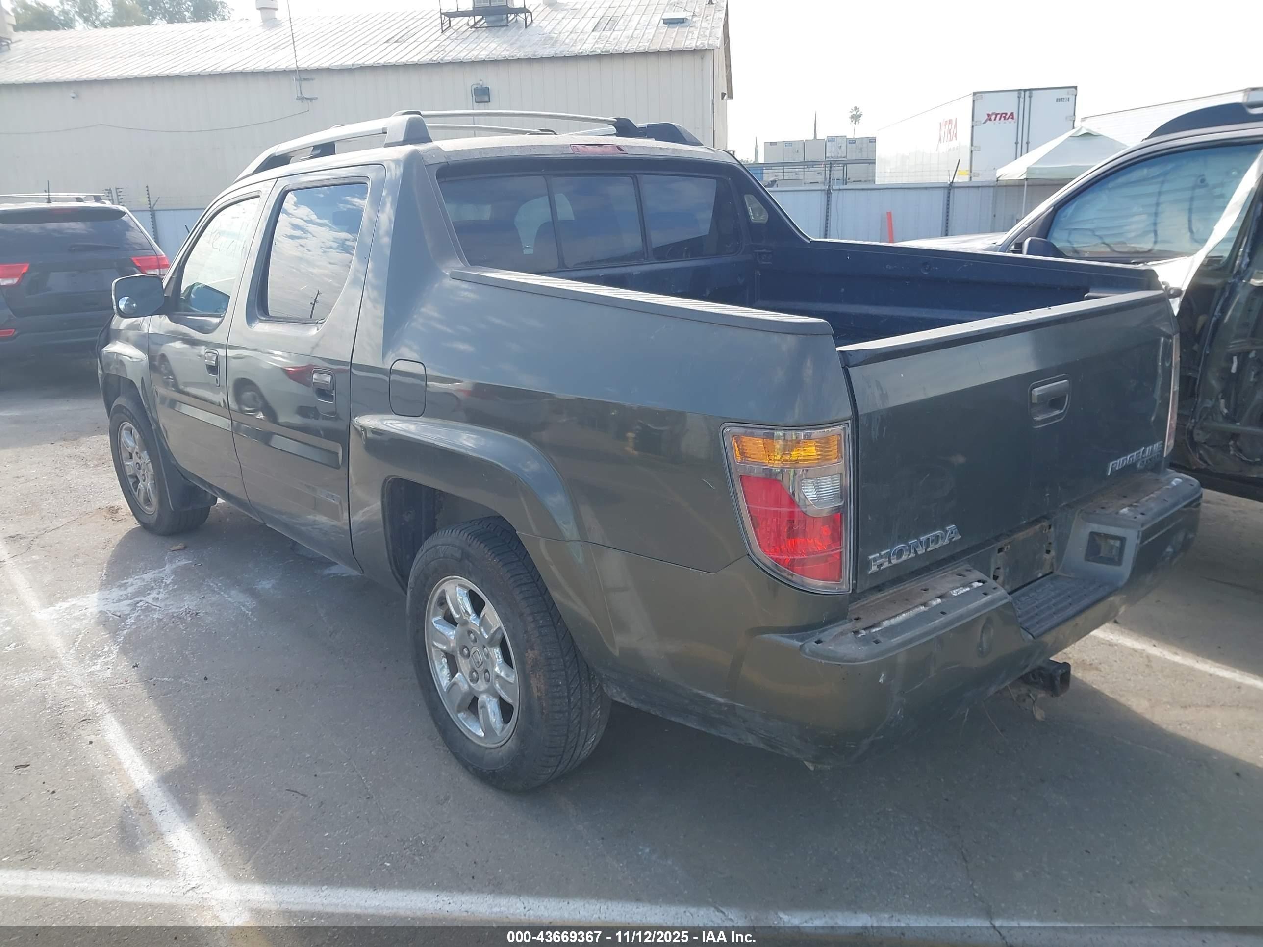 HONDA RIDGELINE image 3