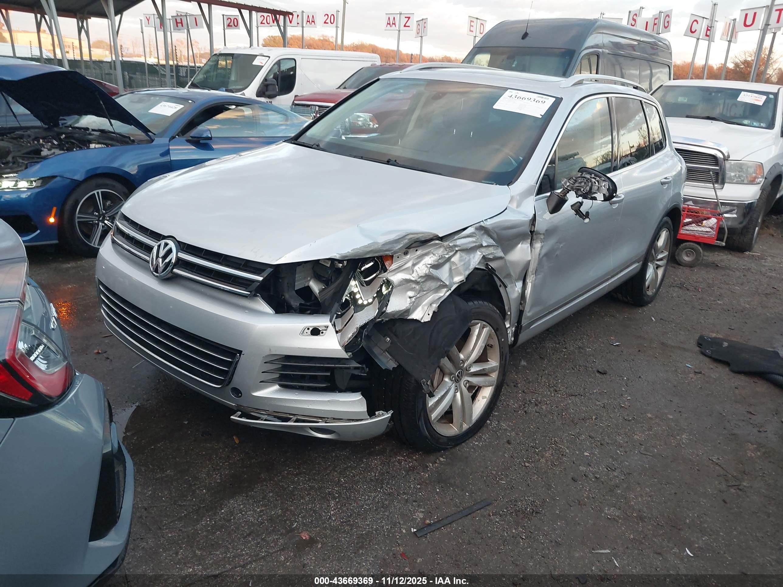 VOLKSWAGEN TOUAREG image 2