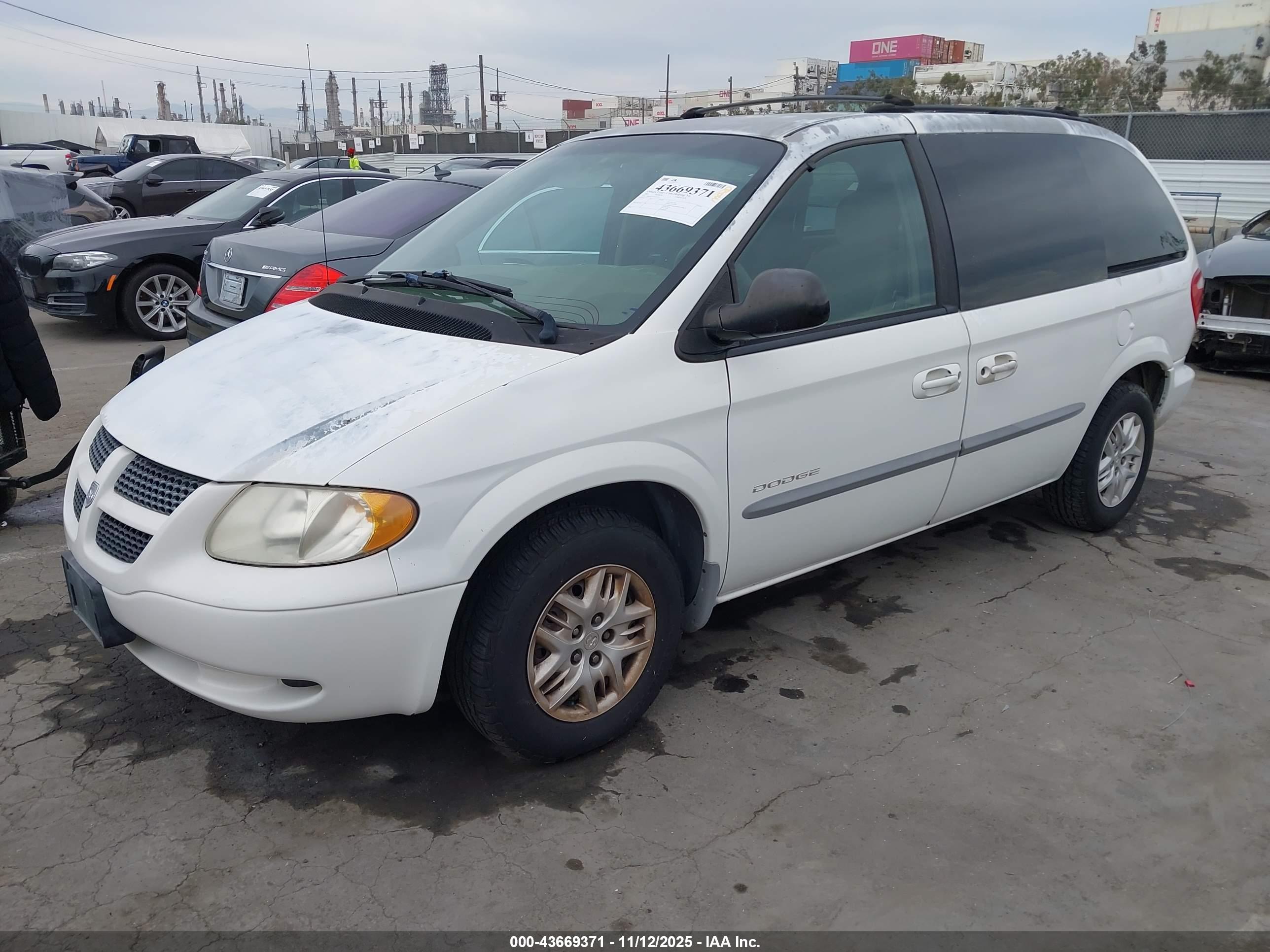 DODGE CARAVAN image 2