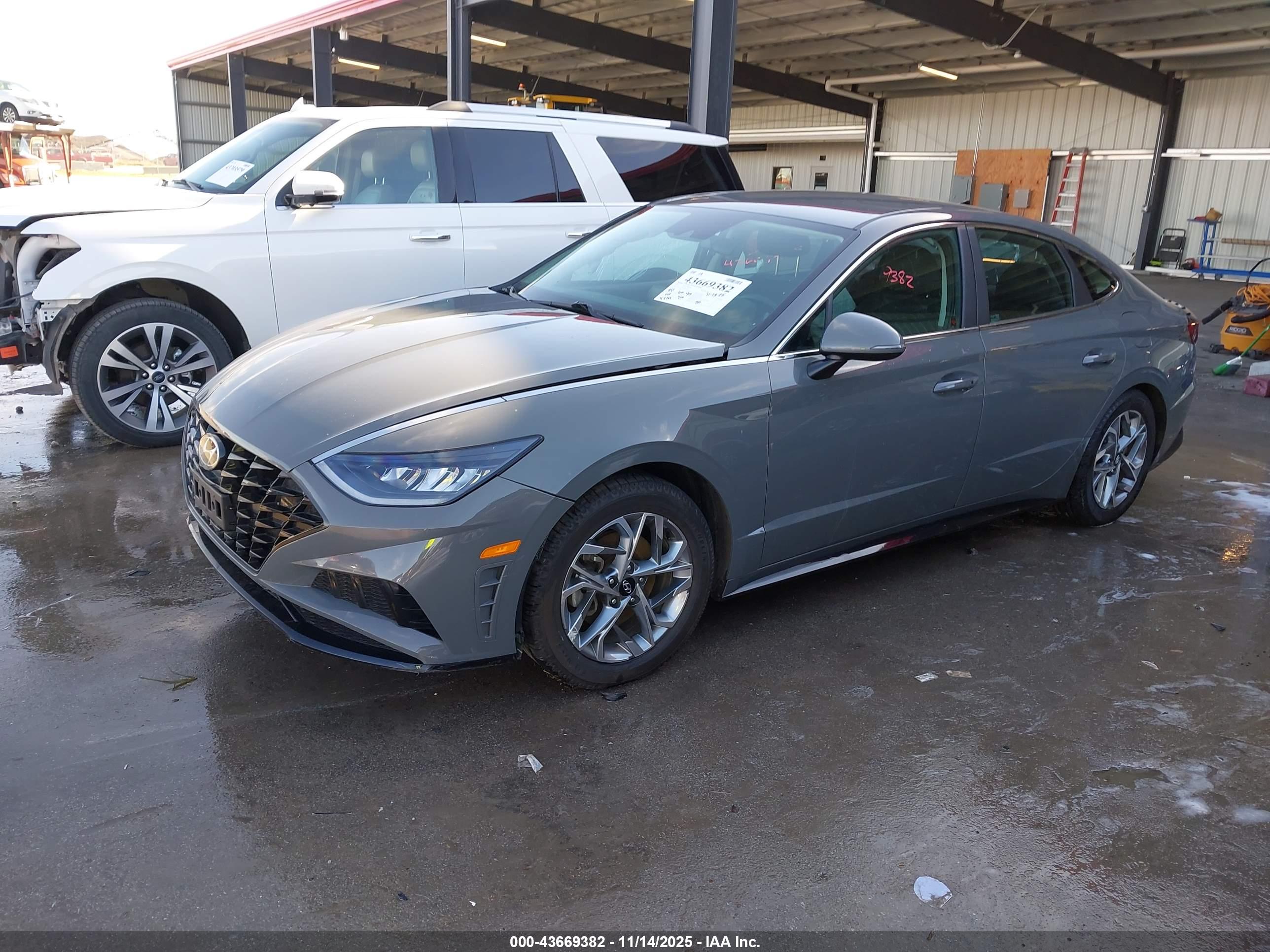 HYUNDAI SONATA image 2