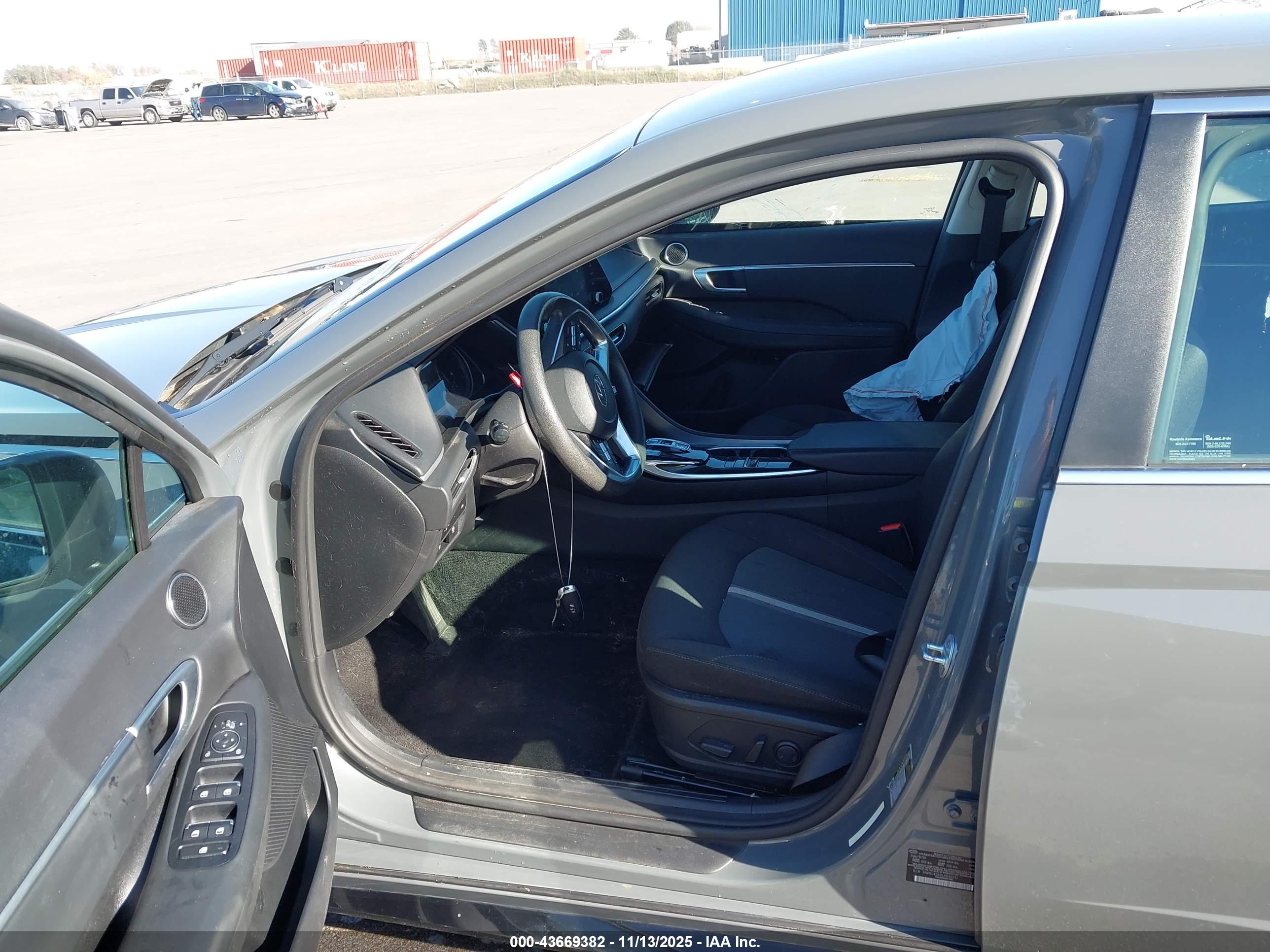 HYUNDAI SONATA image 5