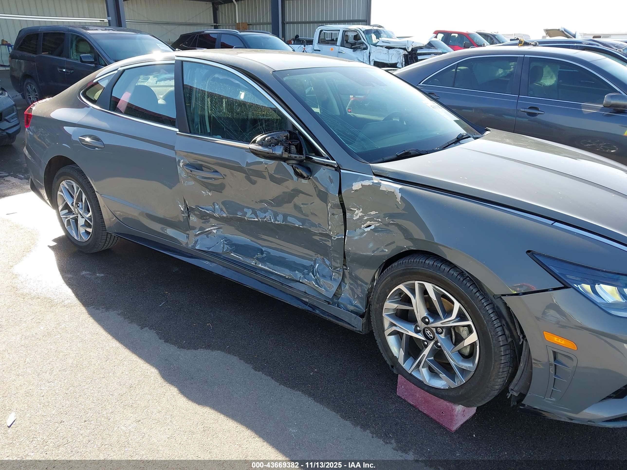 HYUNDAI SONATA image 6