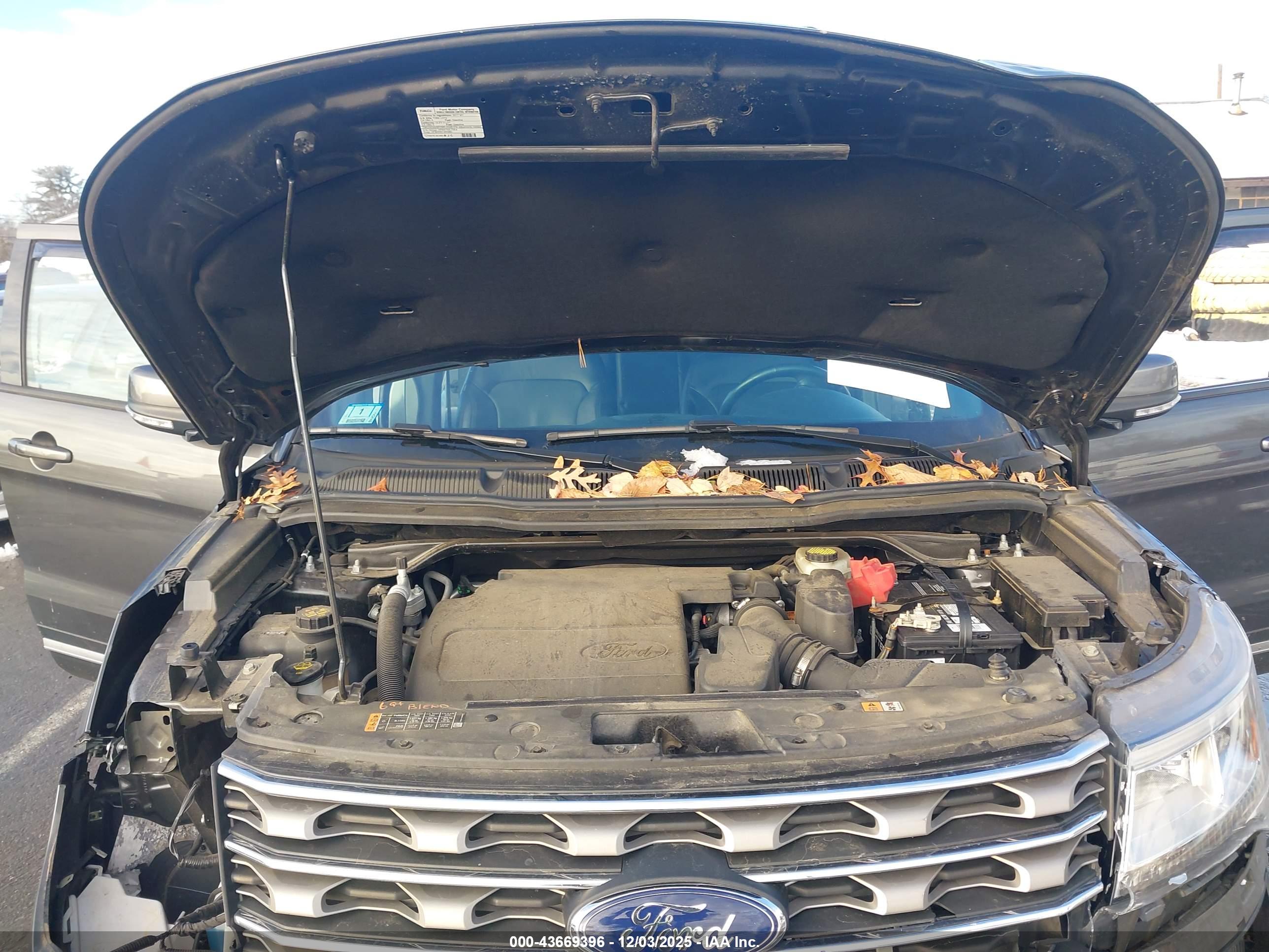 FORD EXPLORER image 10