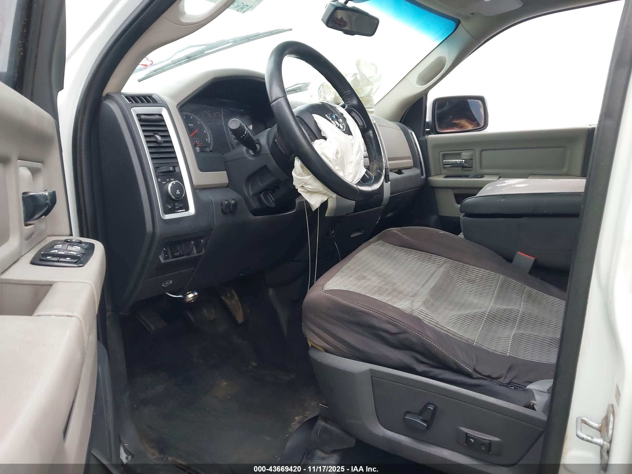 RAM 2500 image 5