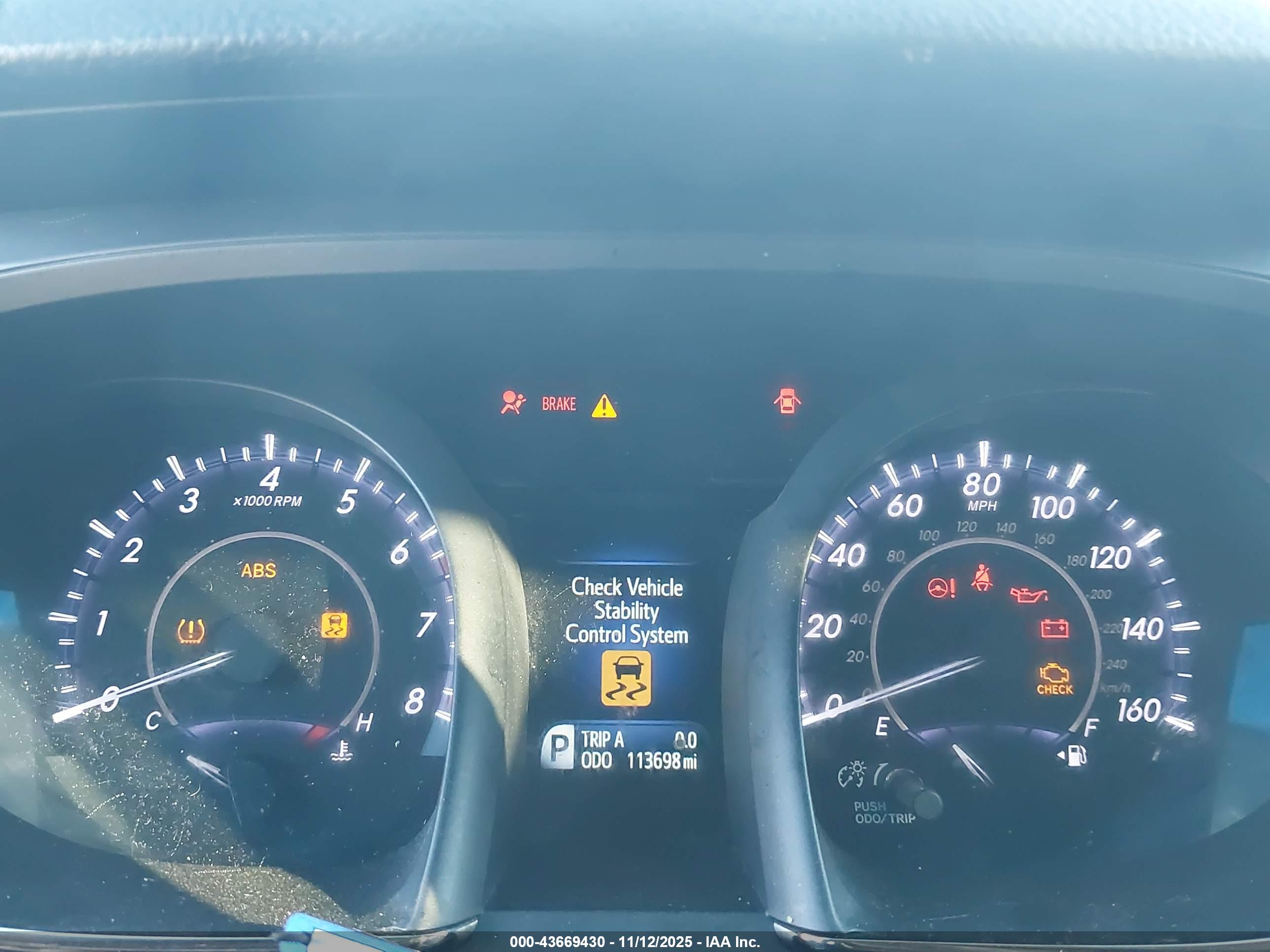 TOYOTA AVALON image 7
