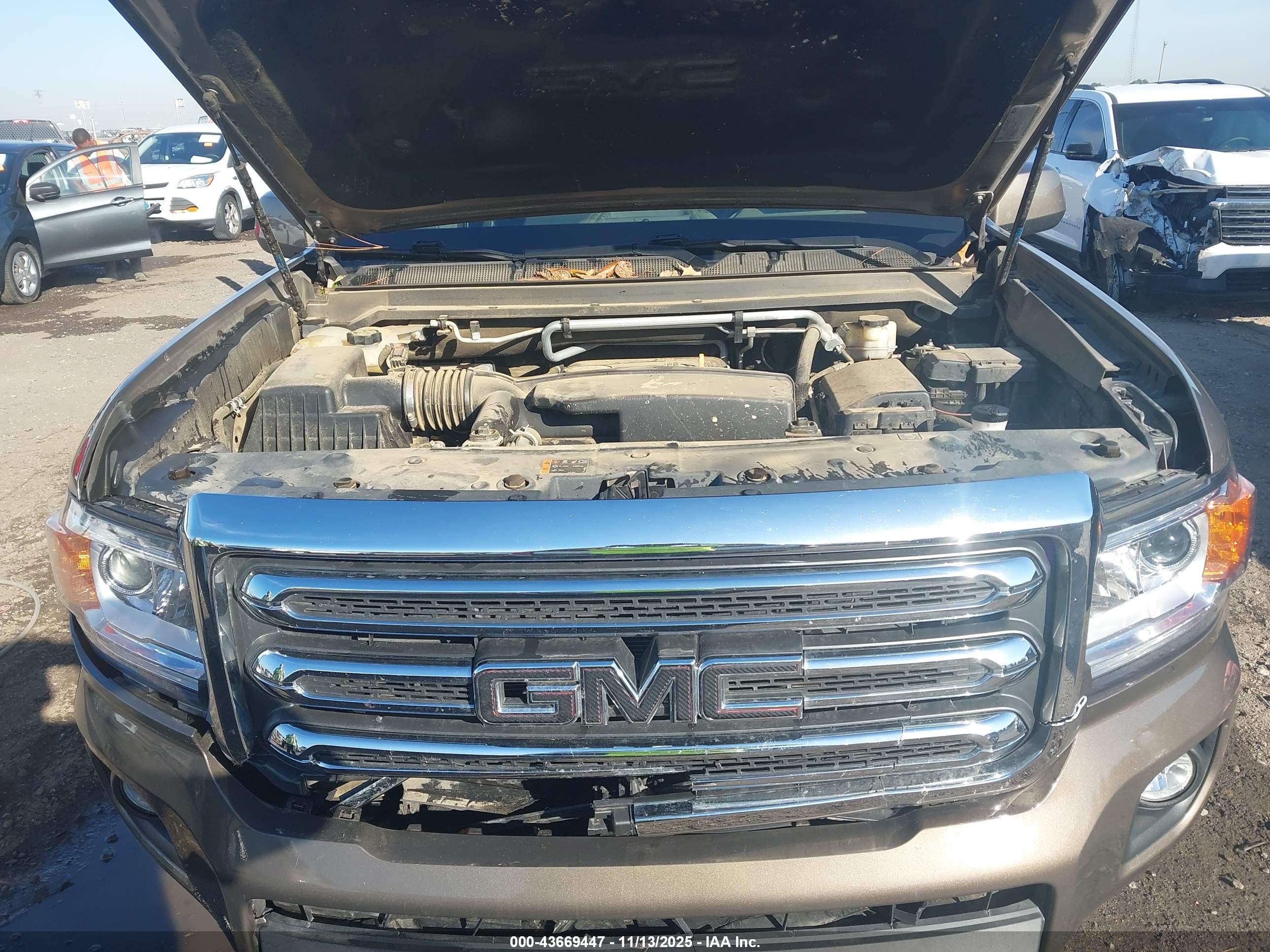 GMC CANYON image 10