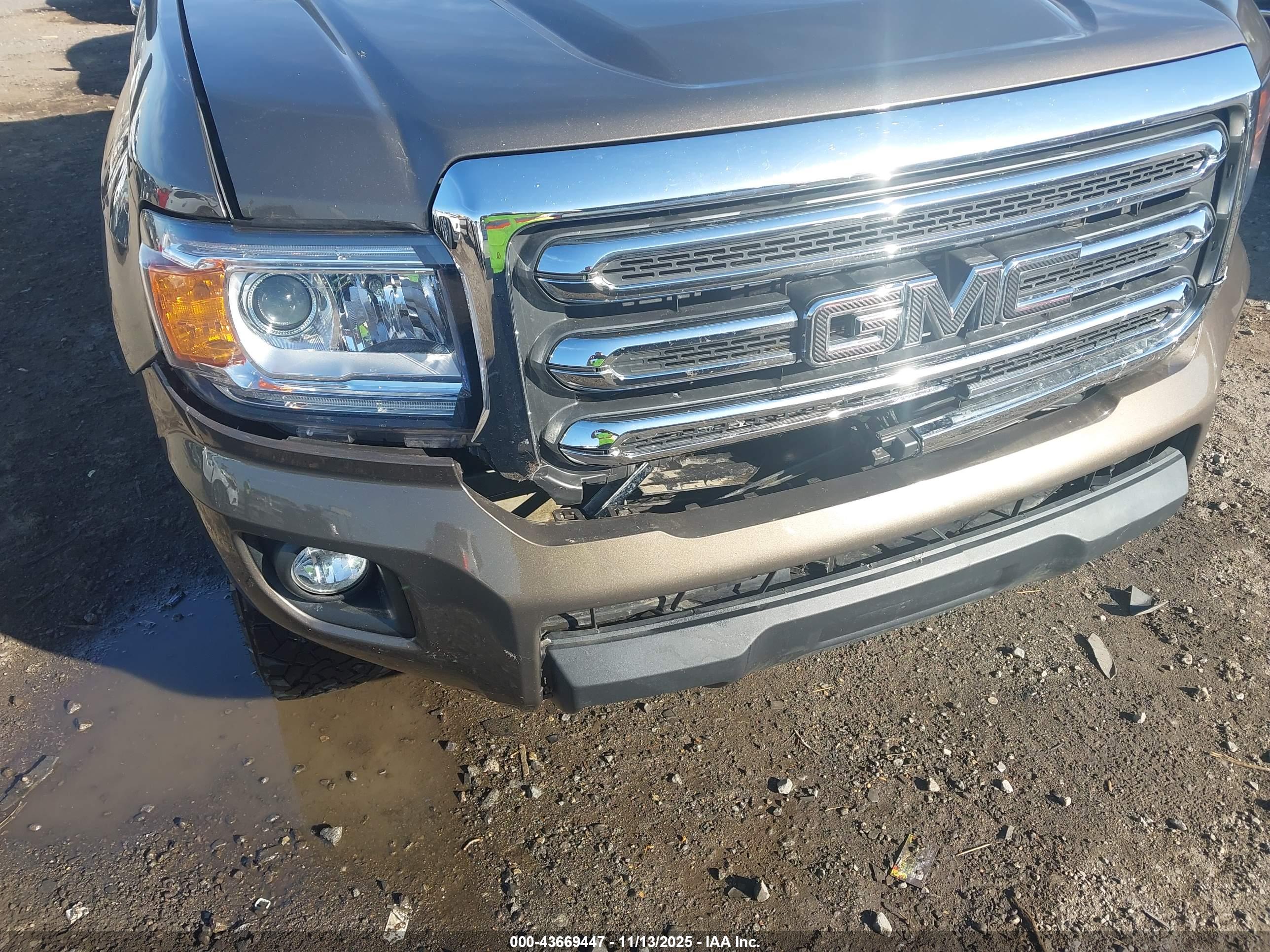 GMC CANYON image 6