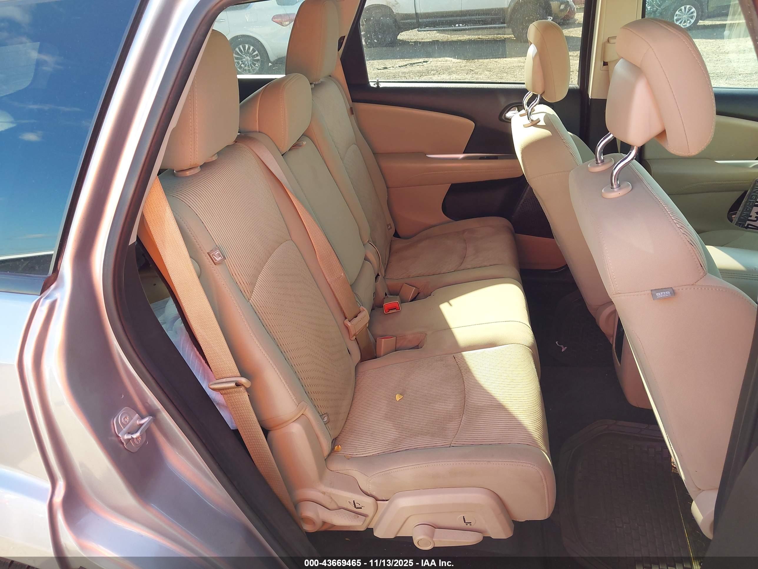 DODGE JOURNEY image 8