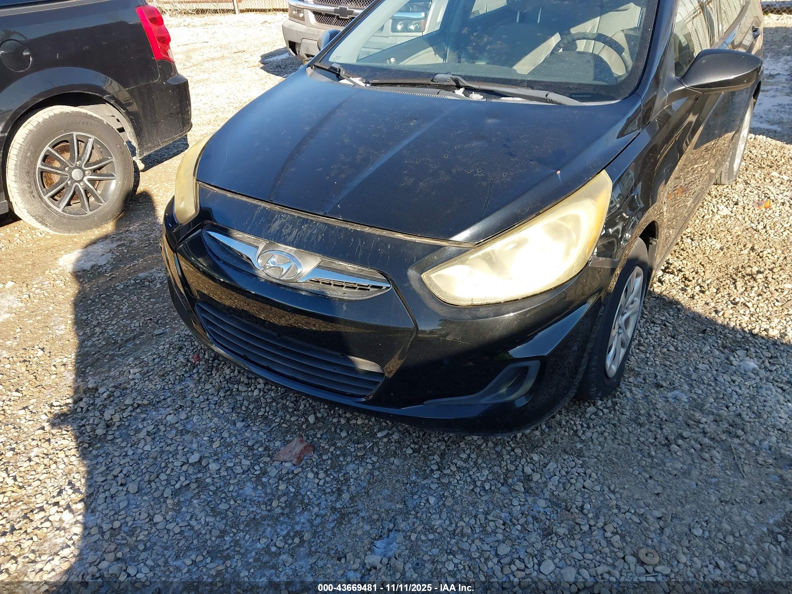 HYUNDAI ACCENT image 6