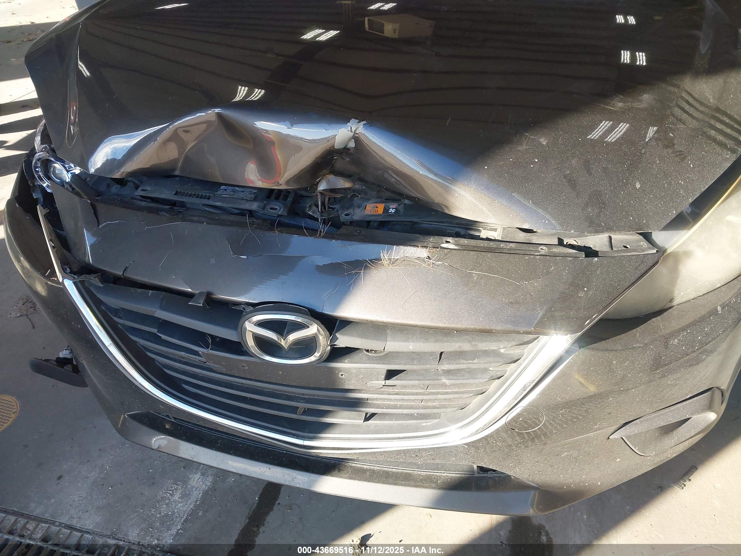MAZDA MAZDA3 image 6