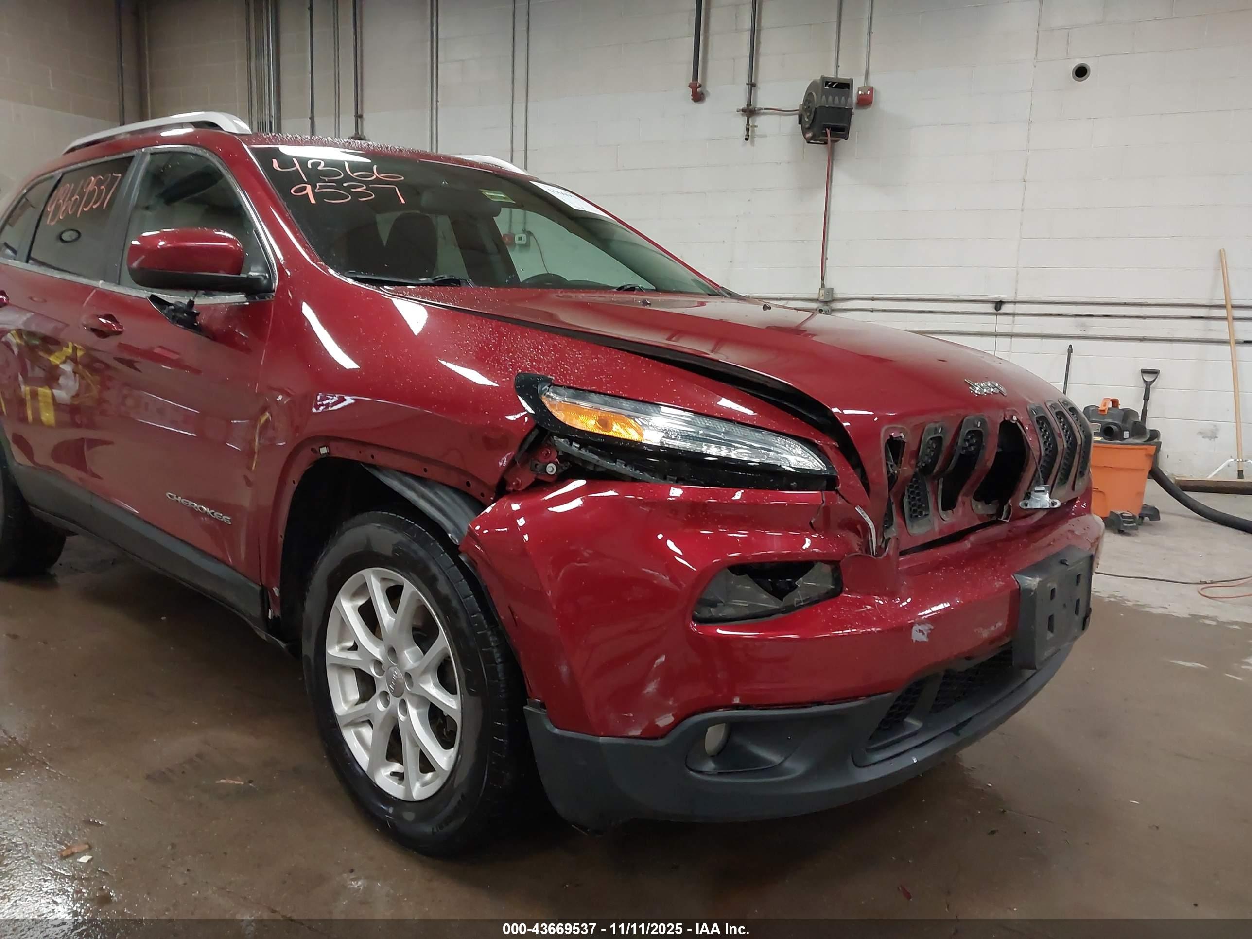 JEEP CHEROKEE image 6