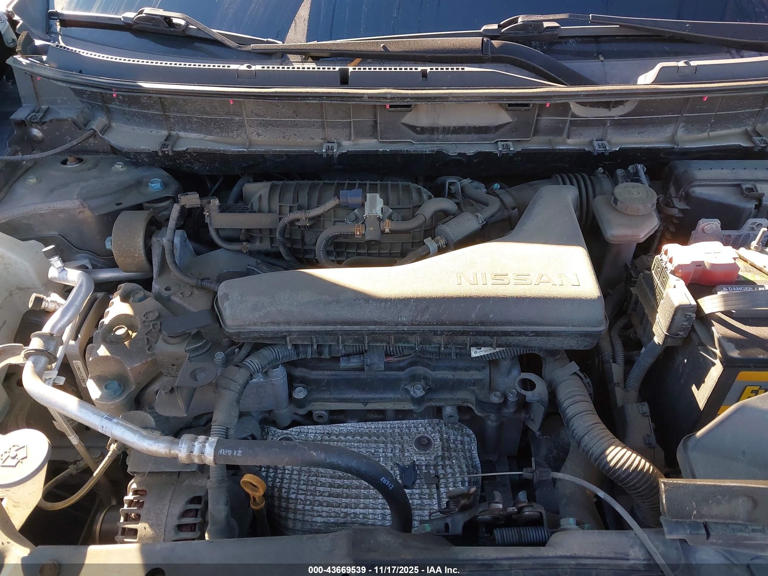 NISSAN ROGUE image 10