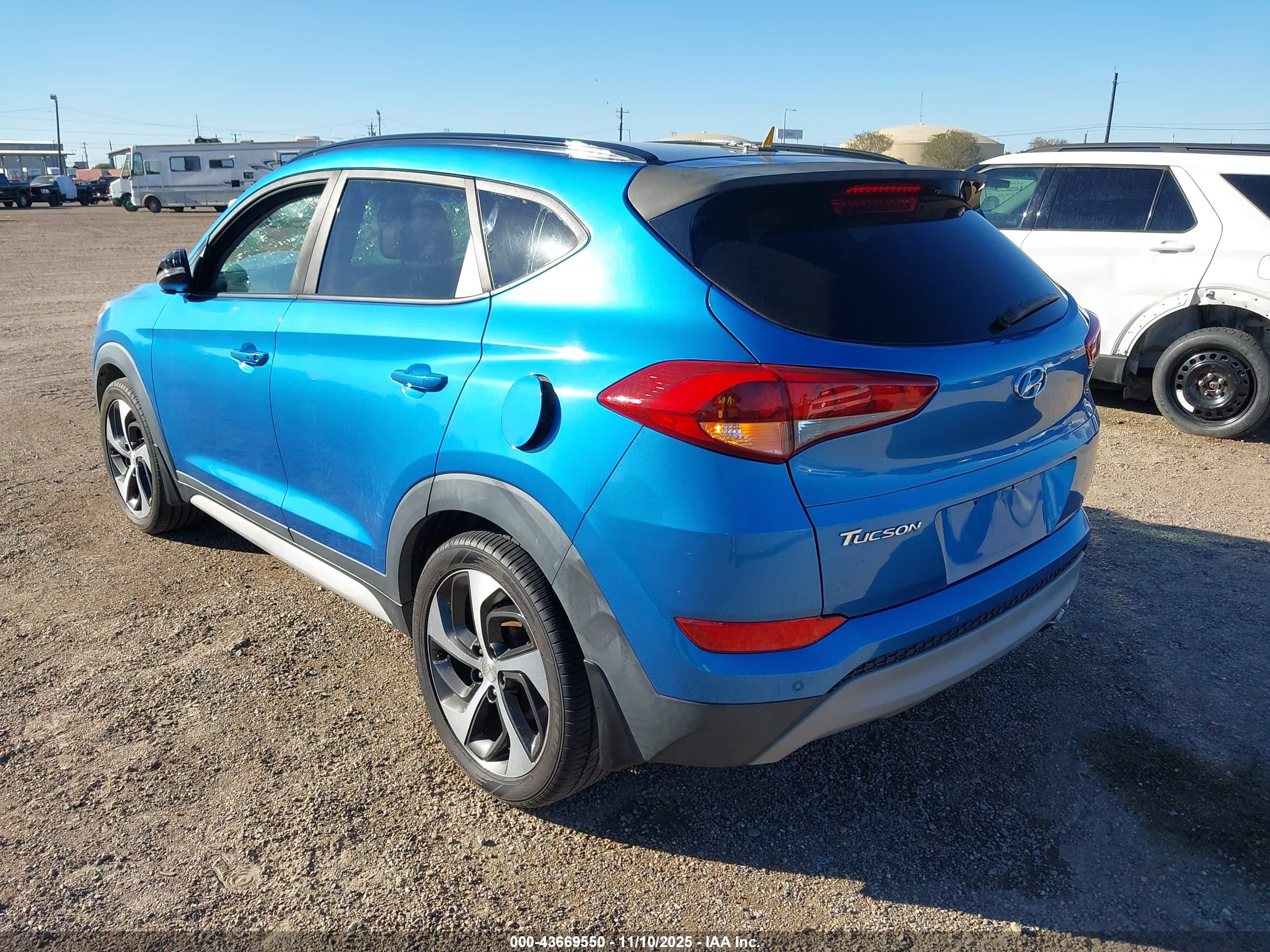HYUNDAI TUCSON image 3