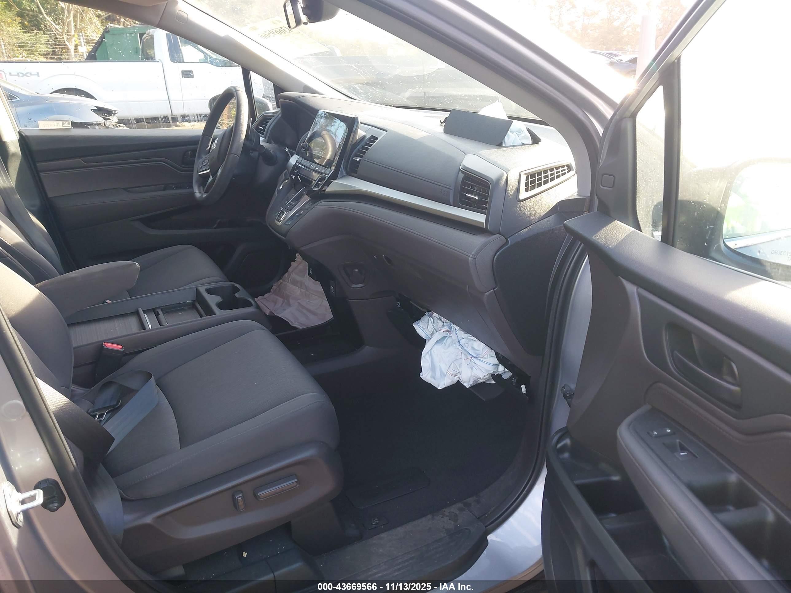 HONDA ODYSSEY image 5