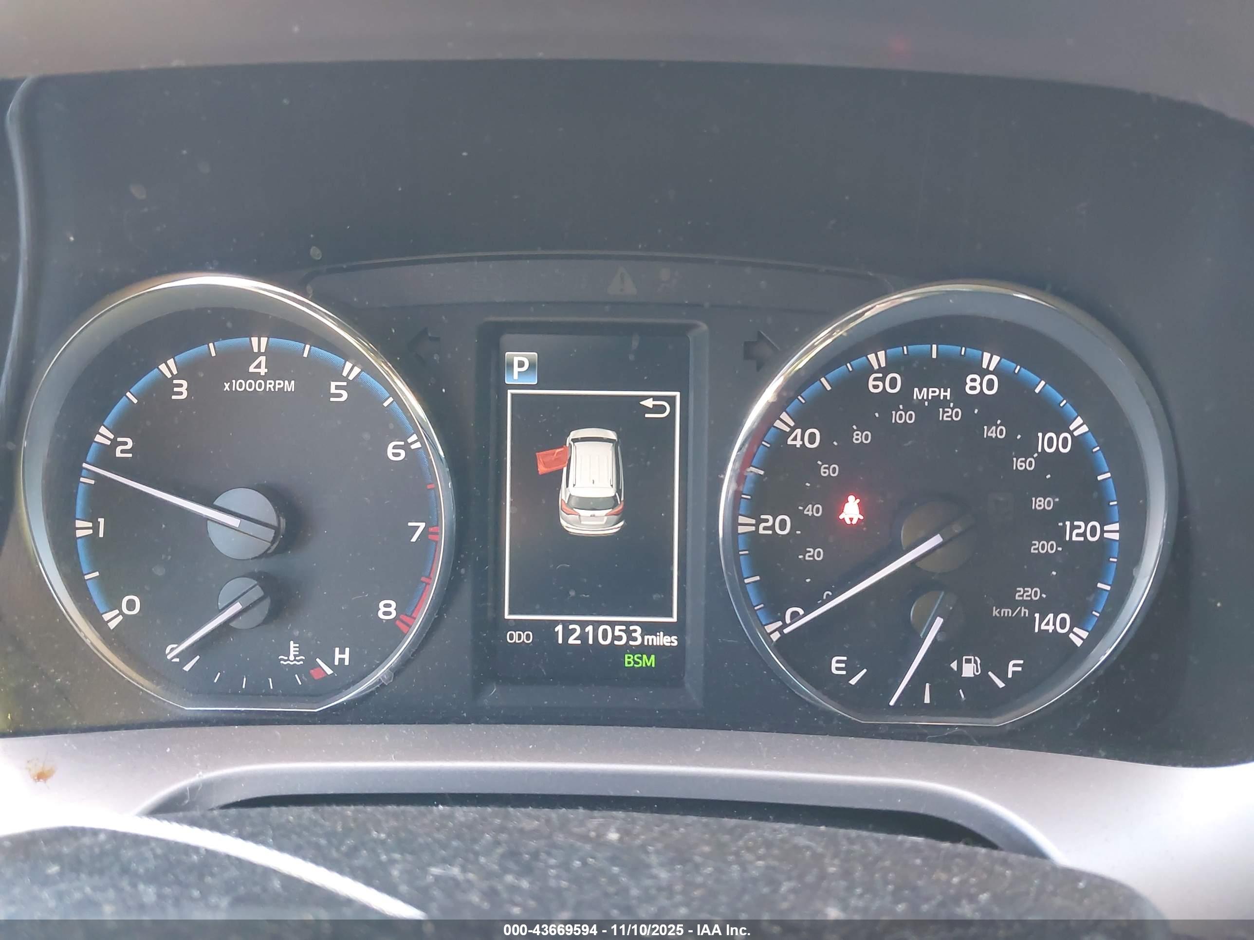 TOYOTA RAV4 image 7