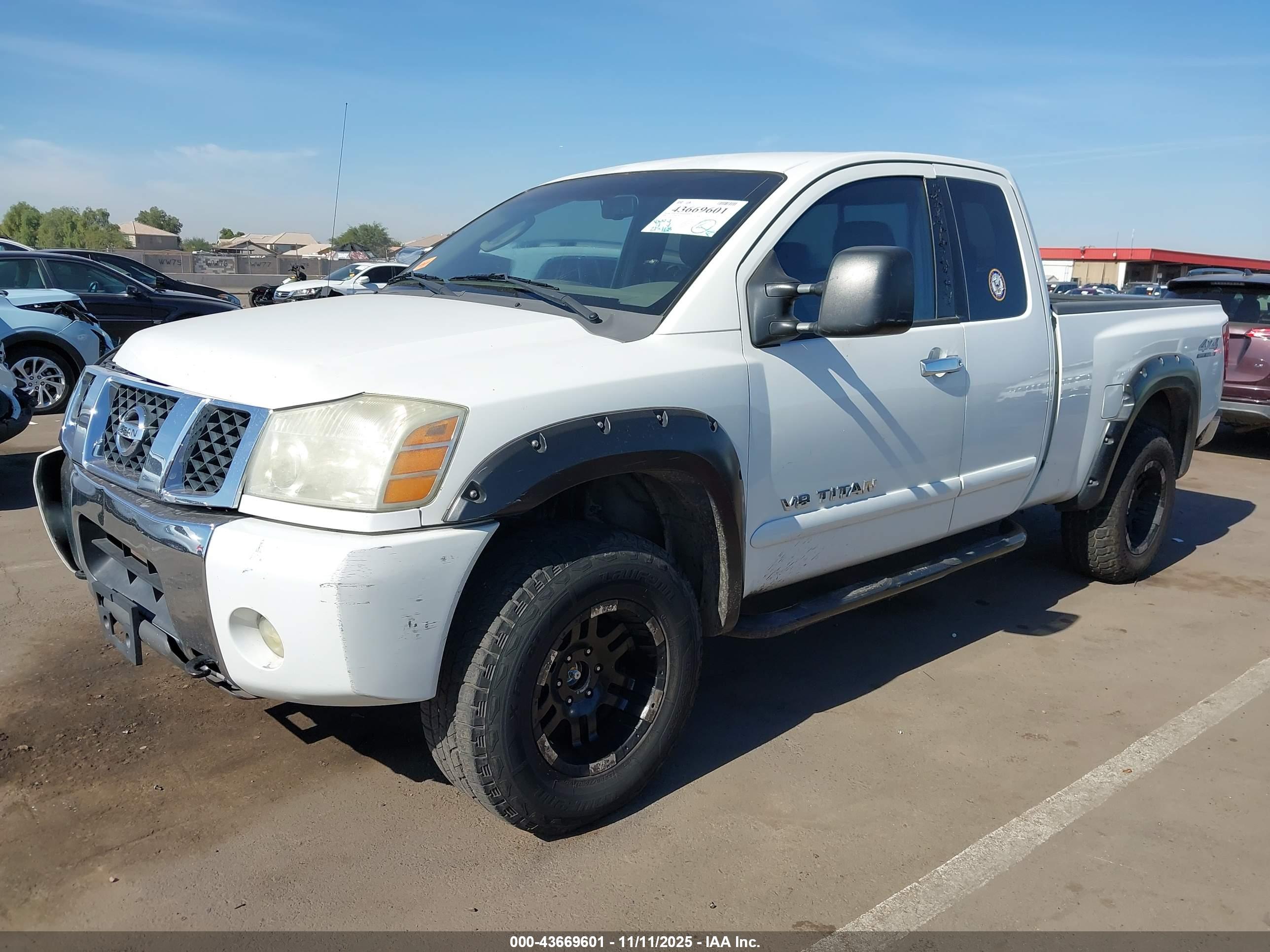 NISSAN TITAN image 2
