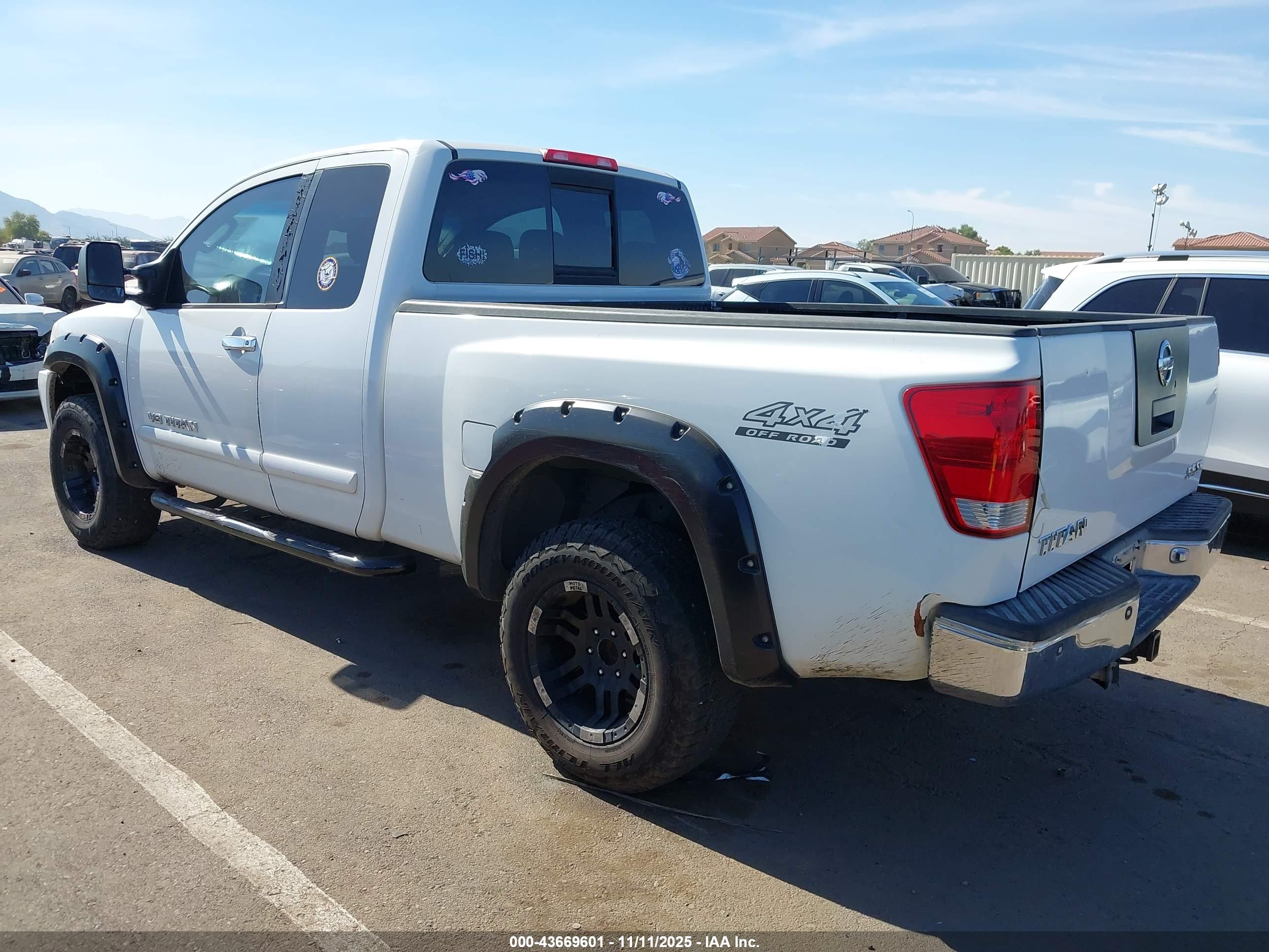 NISSAN TITAN image 3
