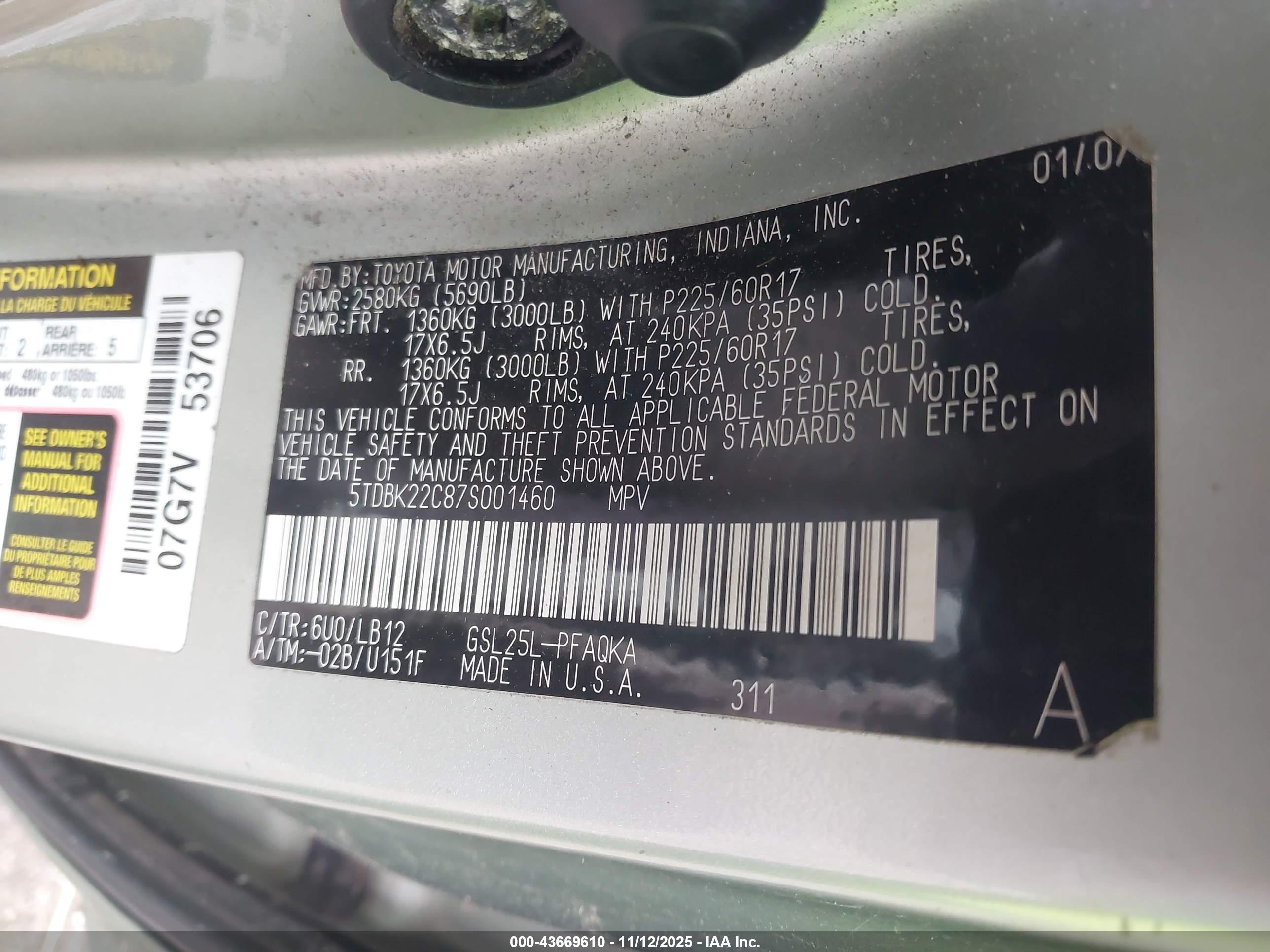 TOYOTA SIENNA image 9