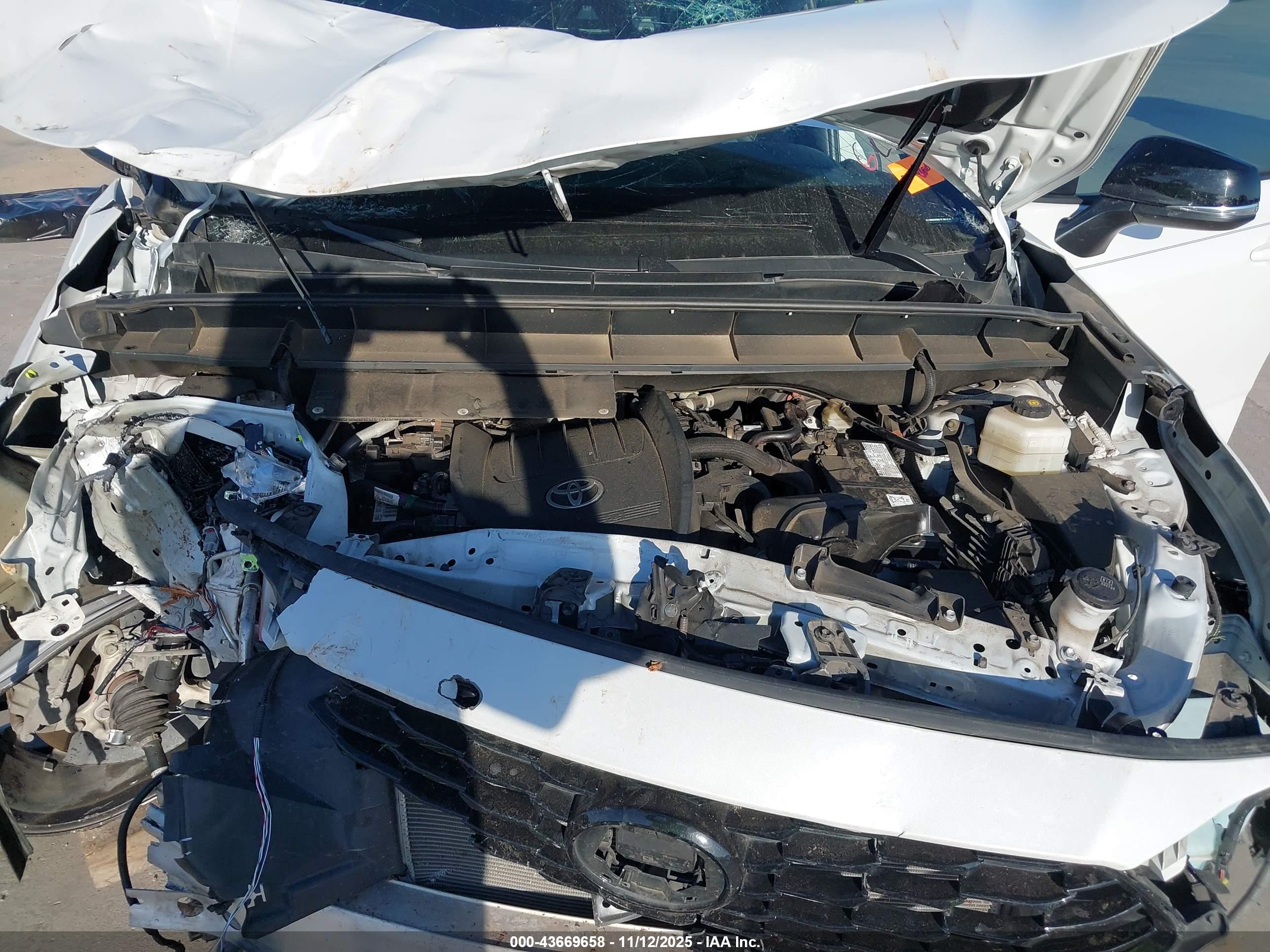 TOYOTA HIGHLANDER image 10