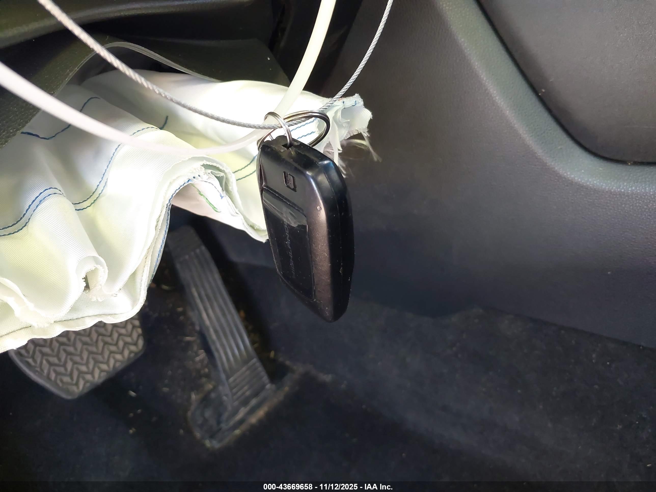 TOYOTA HIGHLANDER image 11