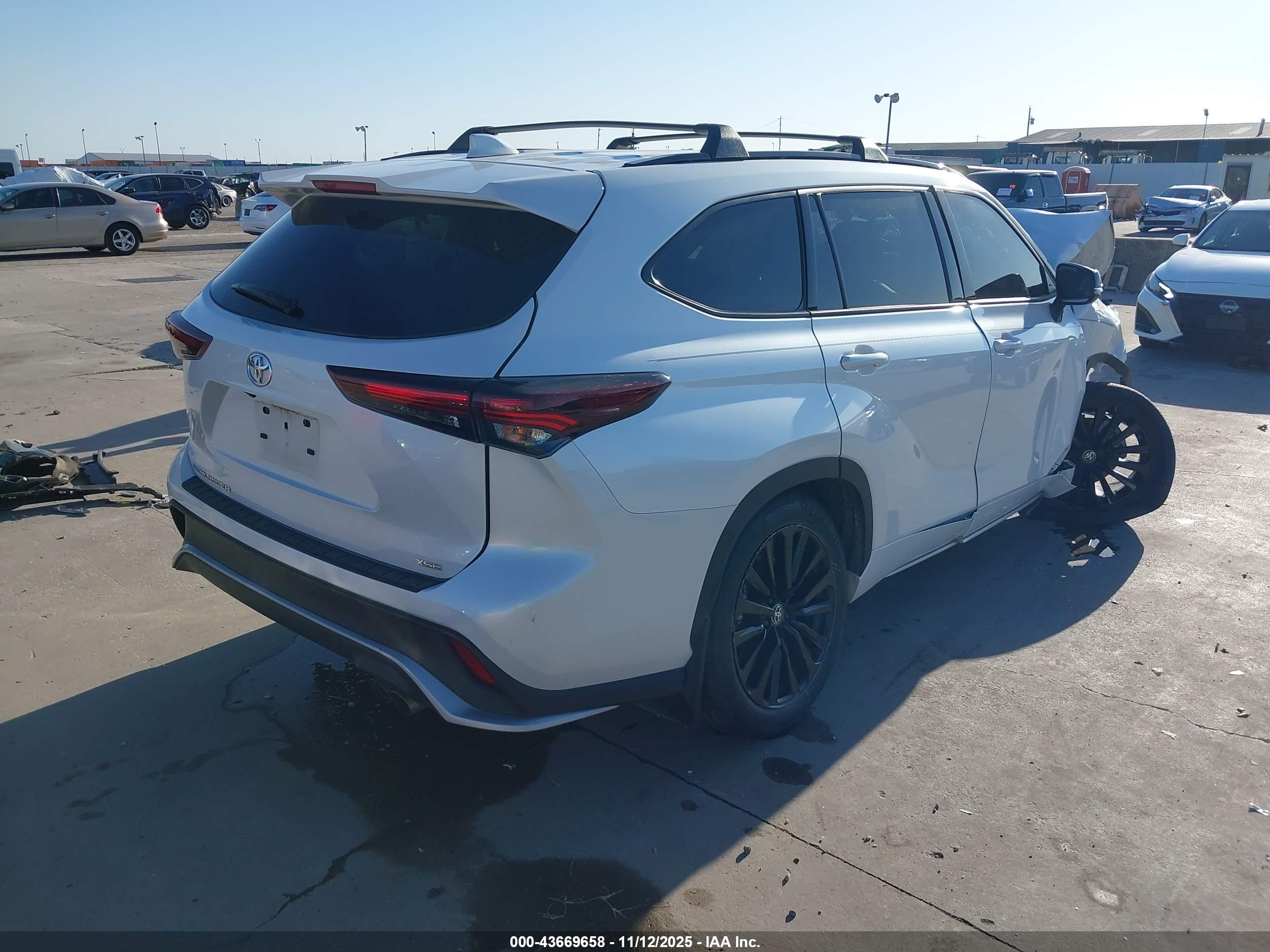 TOYOTA HIGHLANDER image 4