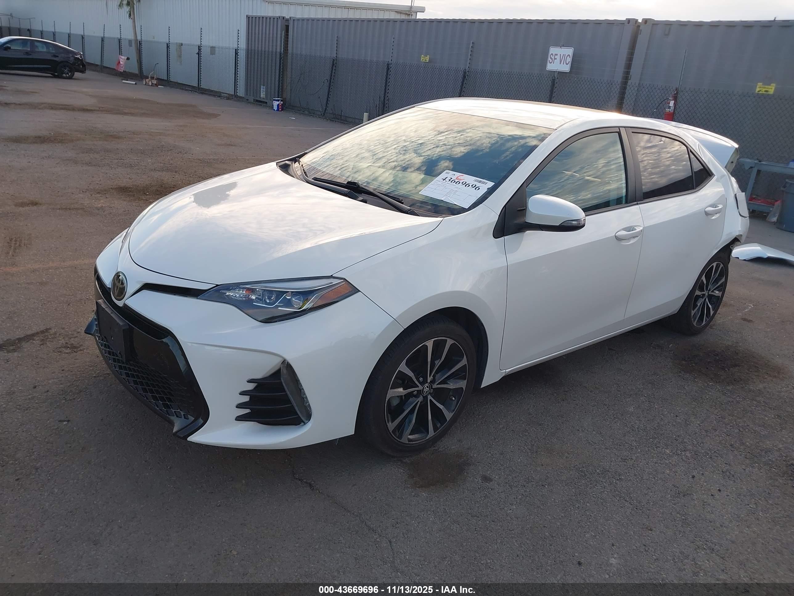 TOYOTA COROLLA image 2