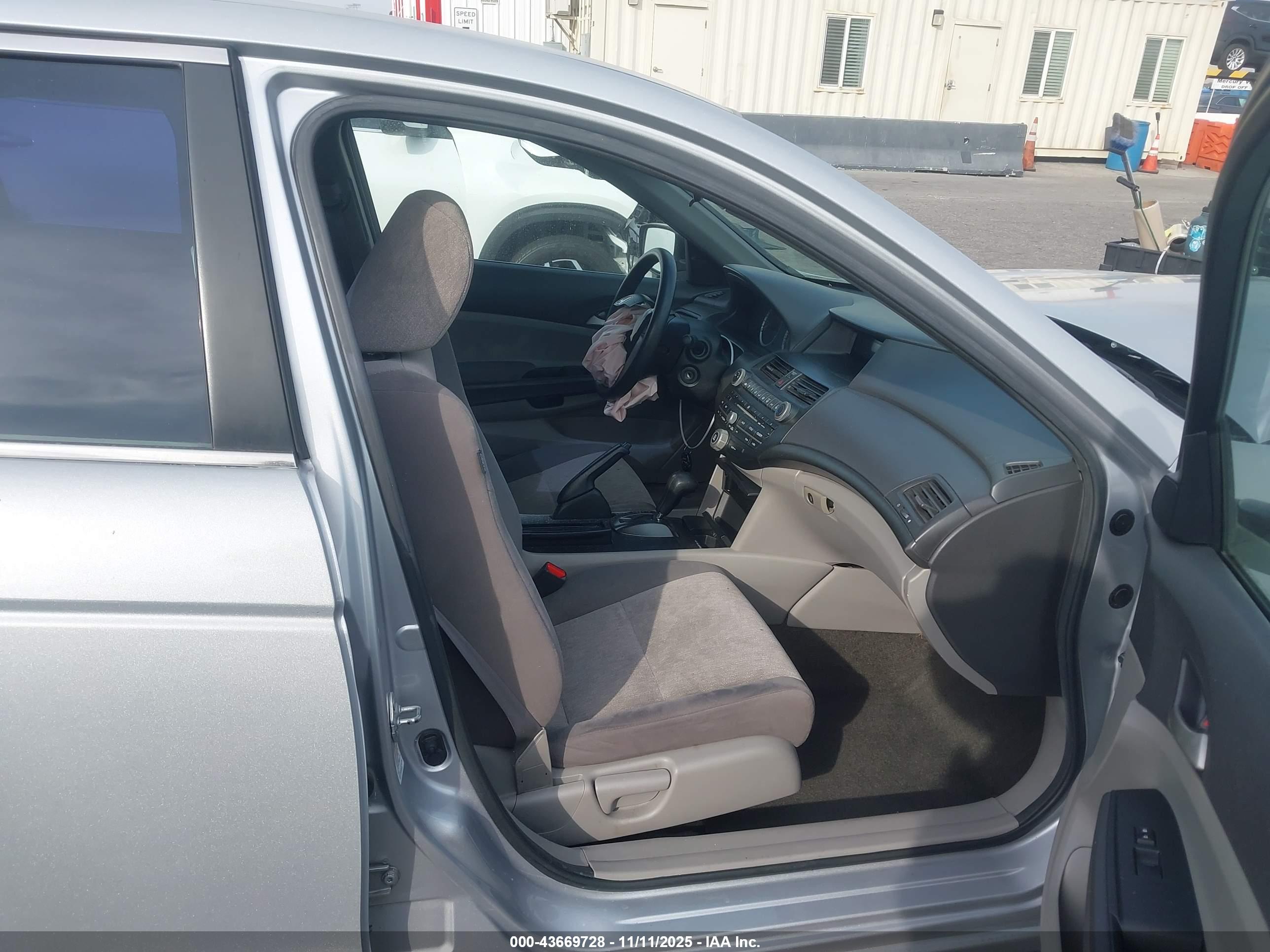 HONDA ACCORD image 5