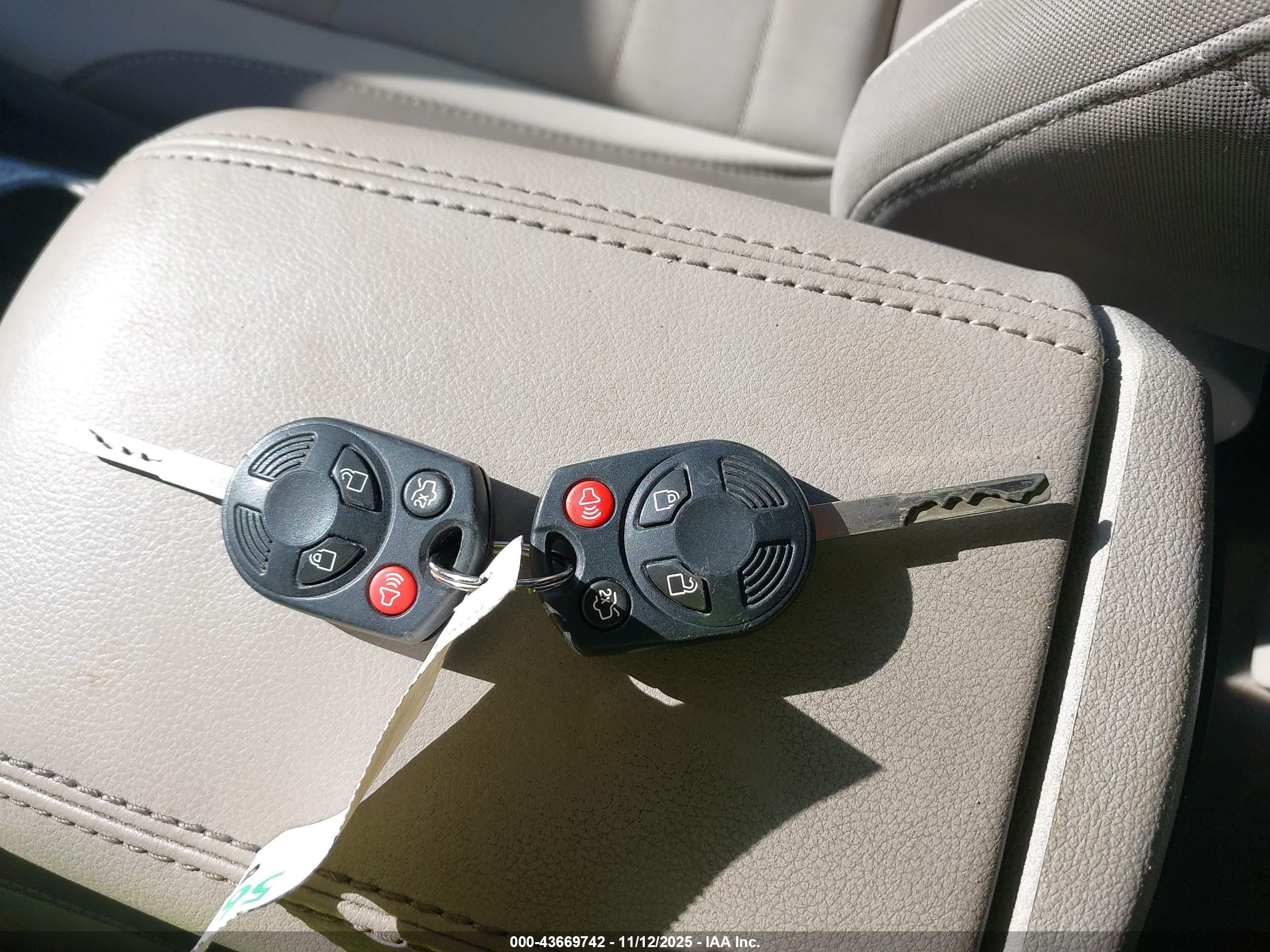 FORD C-MAX image 11