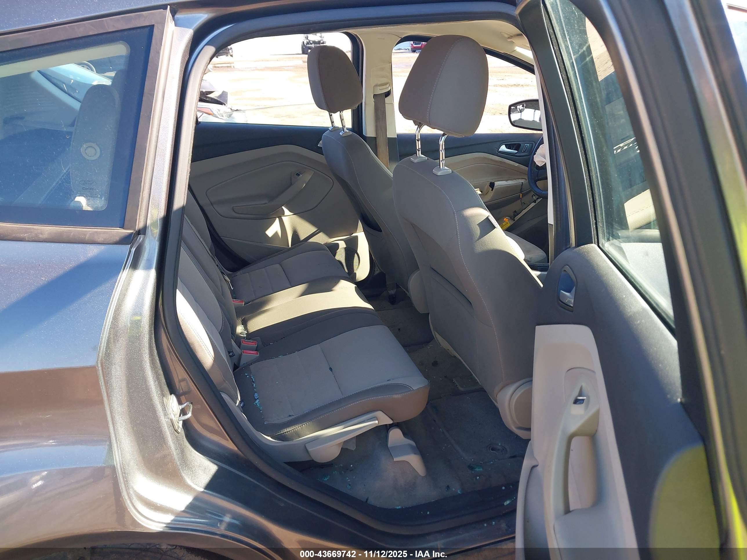 FORD C-MAX image 8