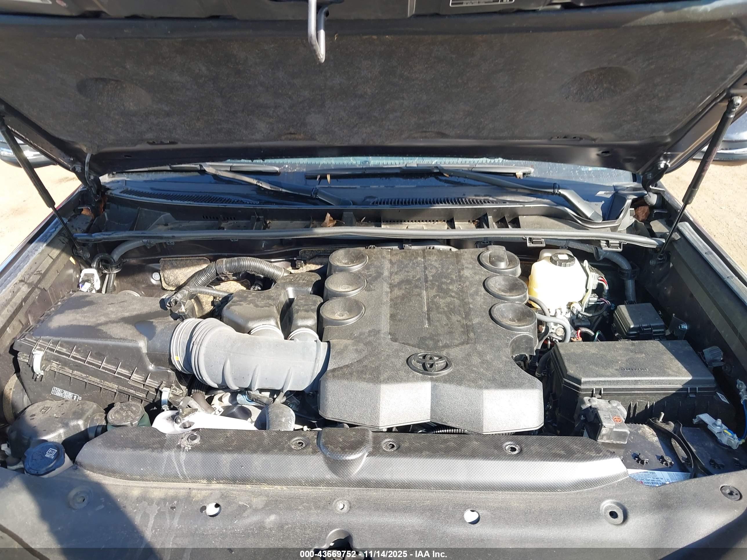 TOYOTA 4RUNNER image 10