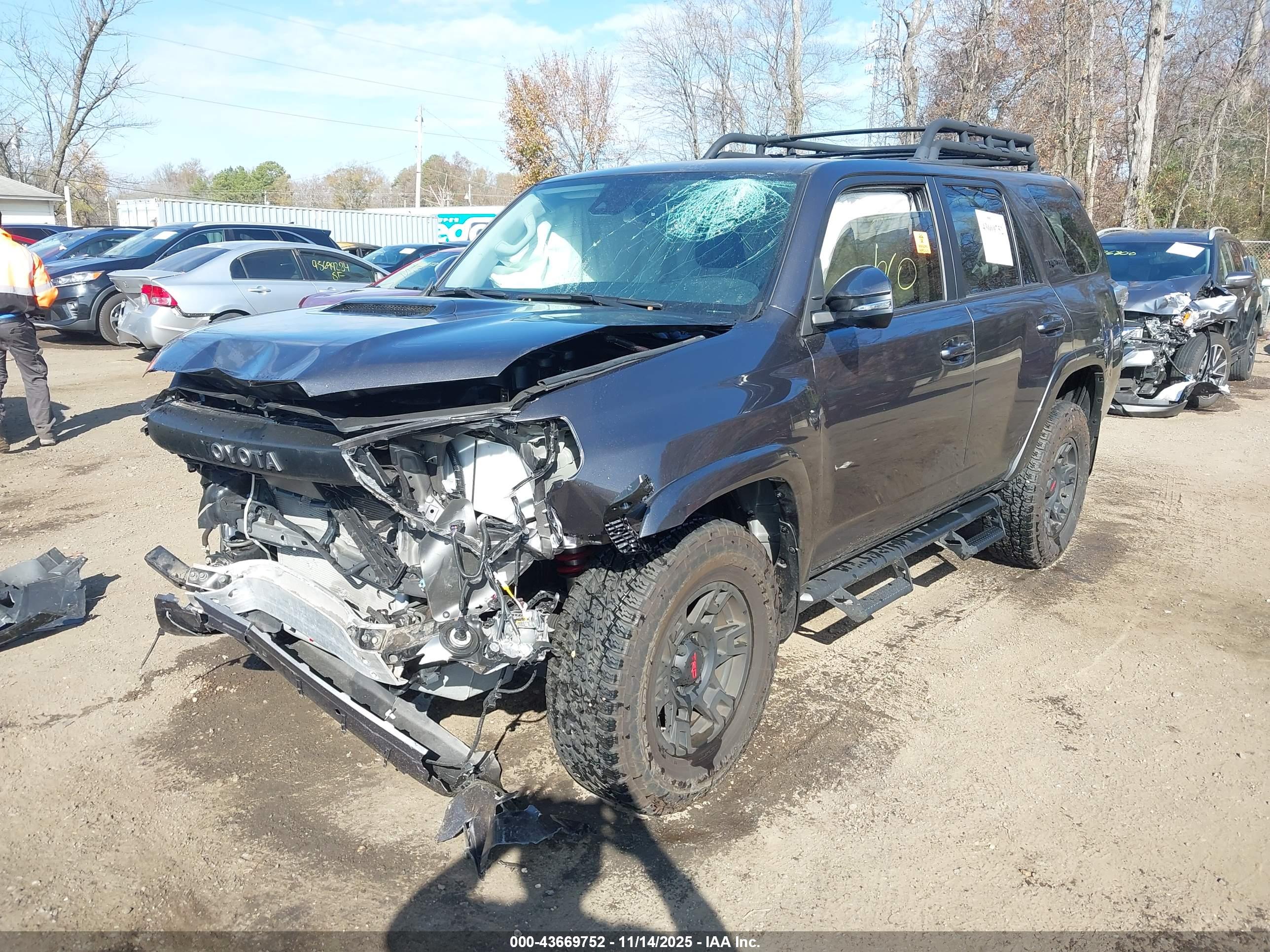 TOYOTA 4RUNNER image 2