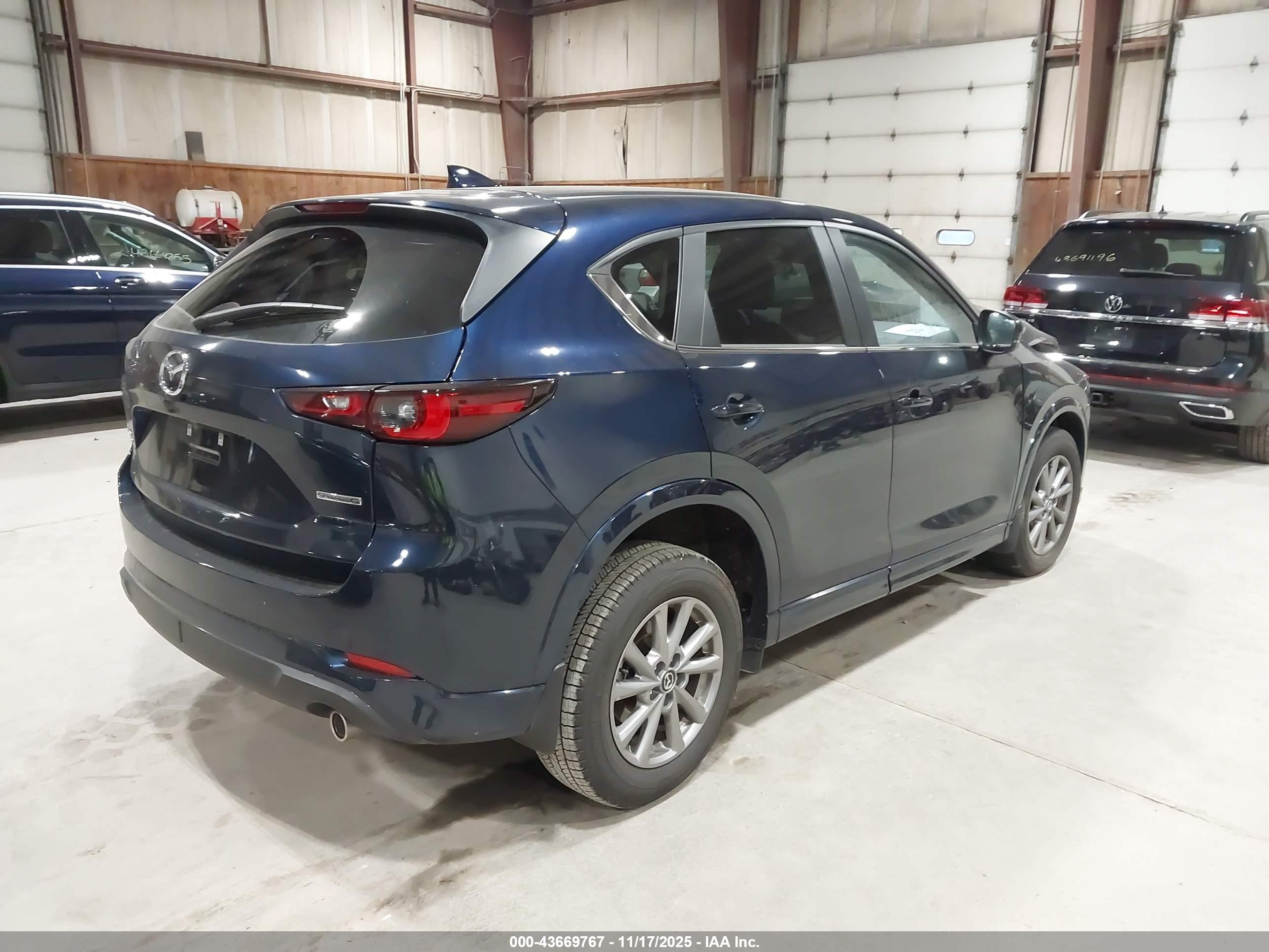 MAZDA CX-5 image 4