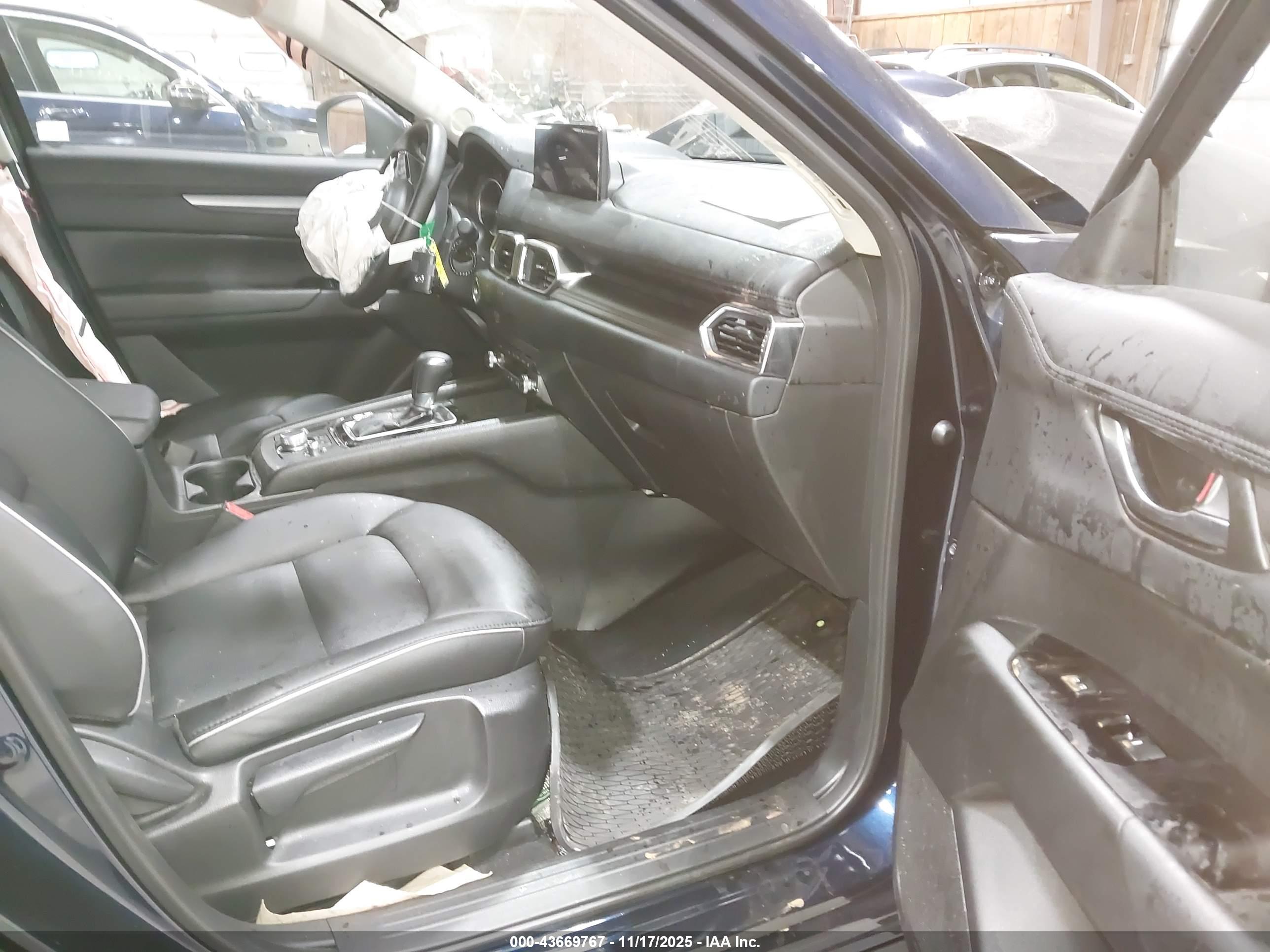 MAZDA CX-5 image 5