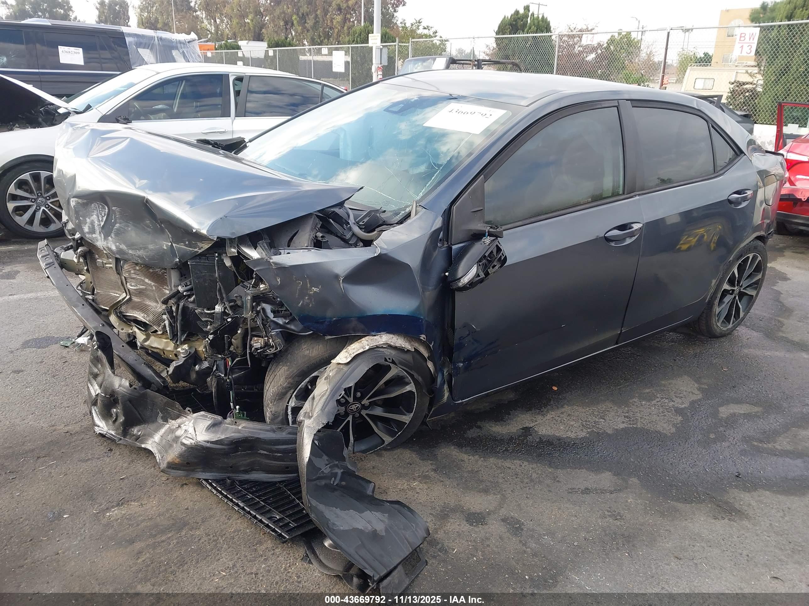 TOYOTA COROLLA image 2