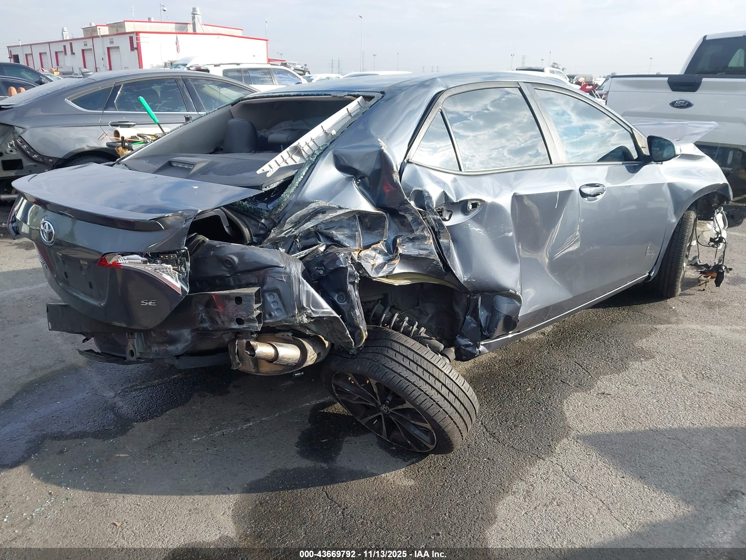 TOYOTA COROLLA image 4