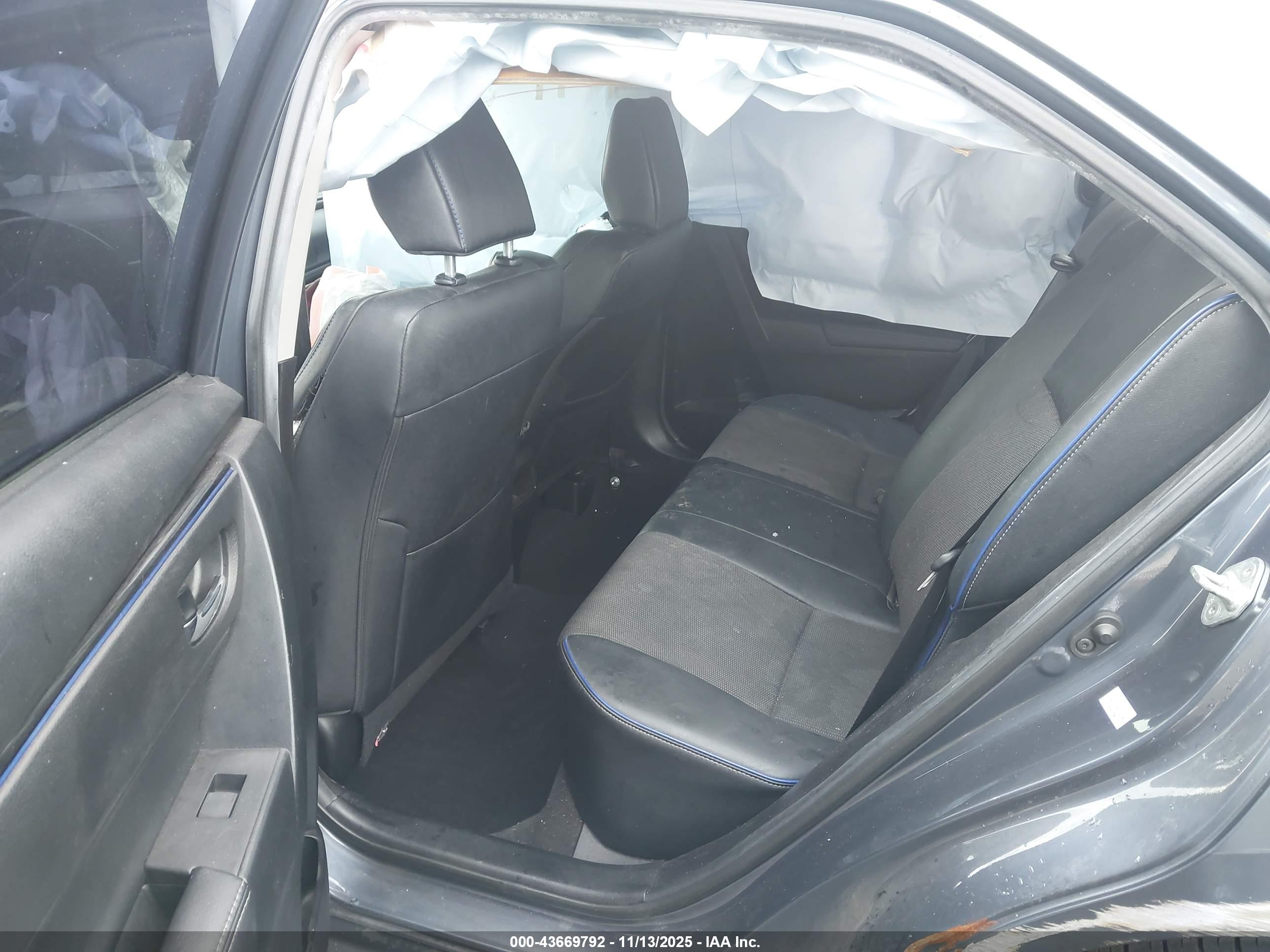 TOYOTA COROLLA image 8