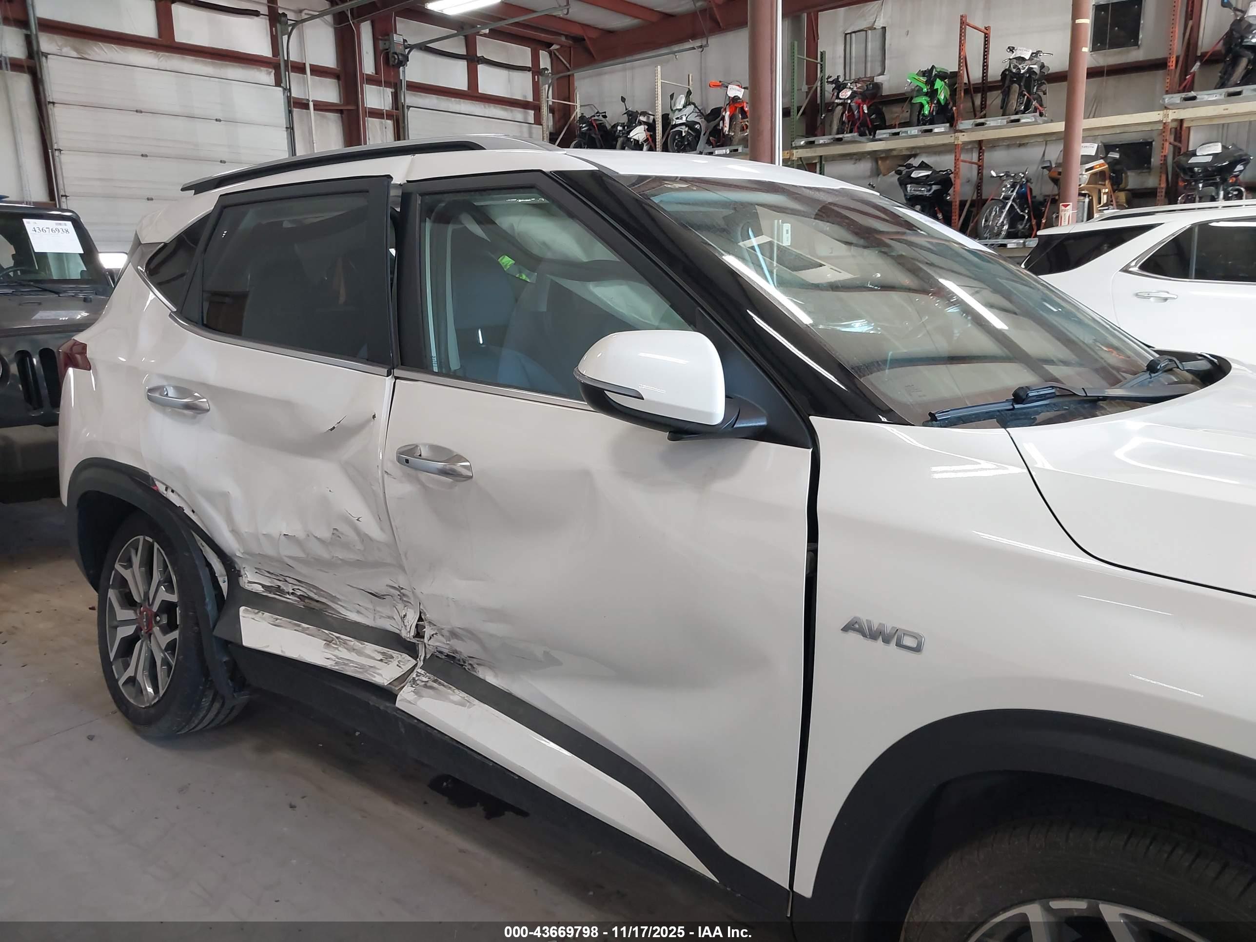KIA SELTOS image 6