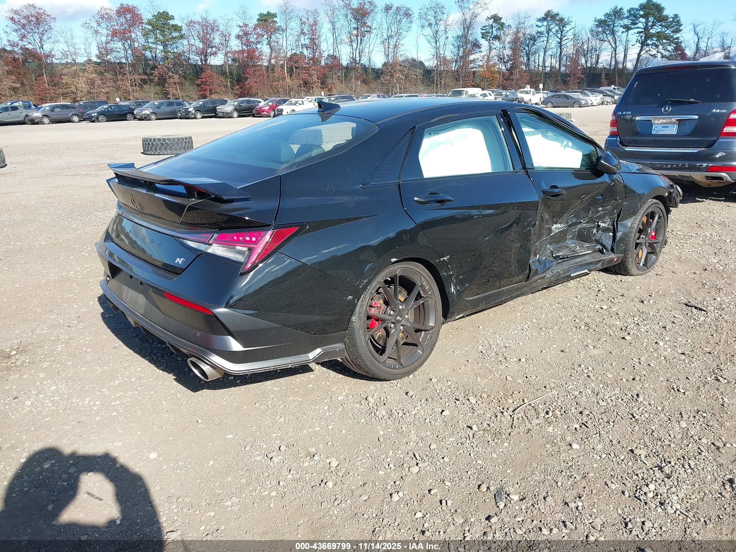HYUNDAI ELANTRA image 4
