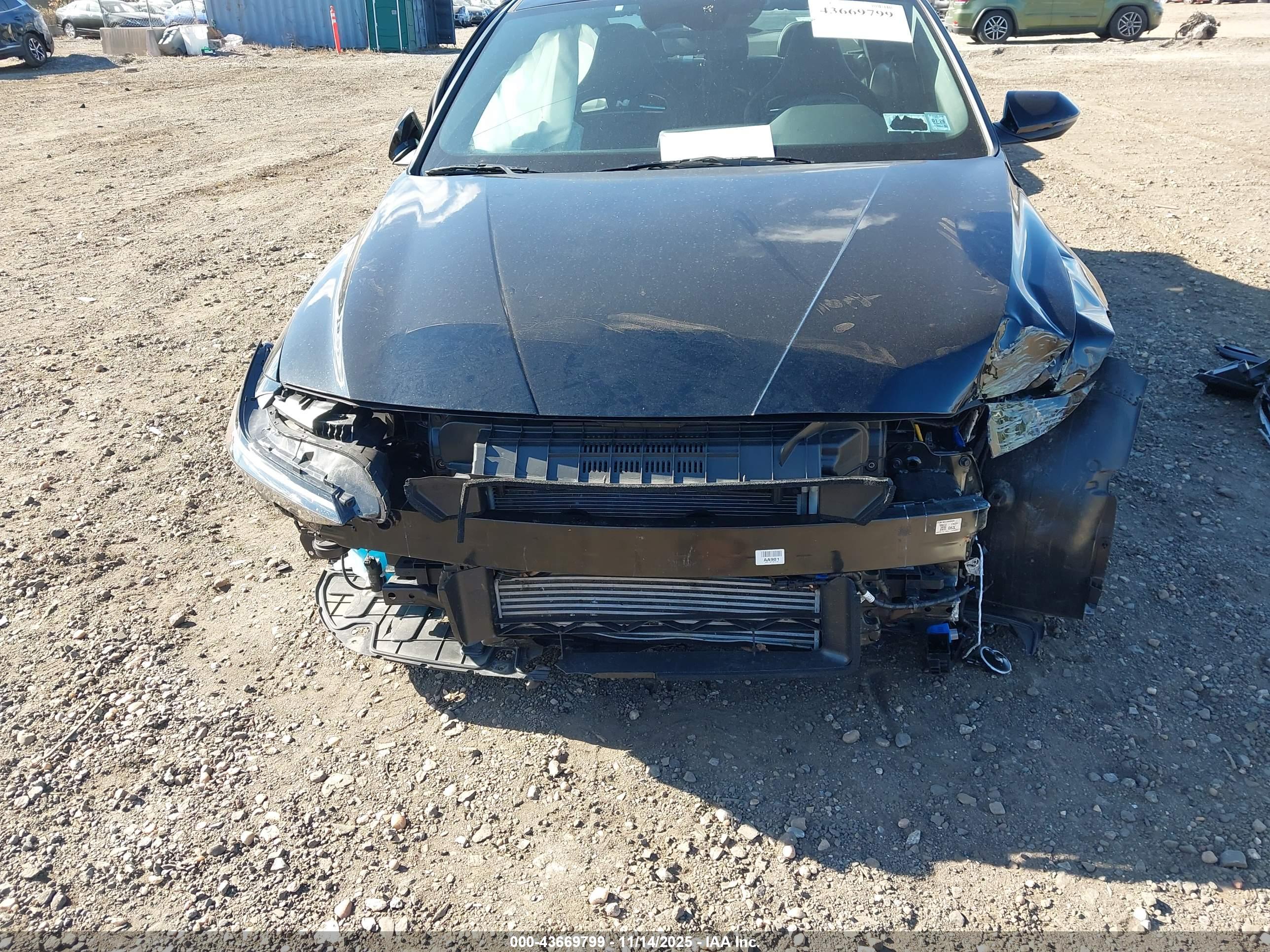 HYUNDAI ELANTRA image 6