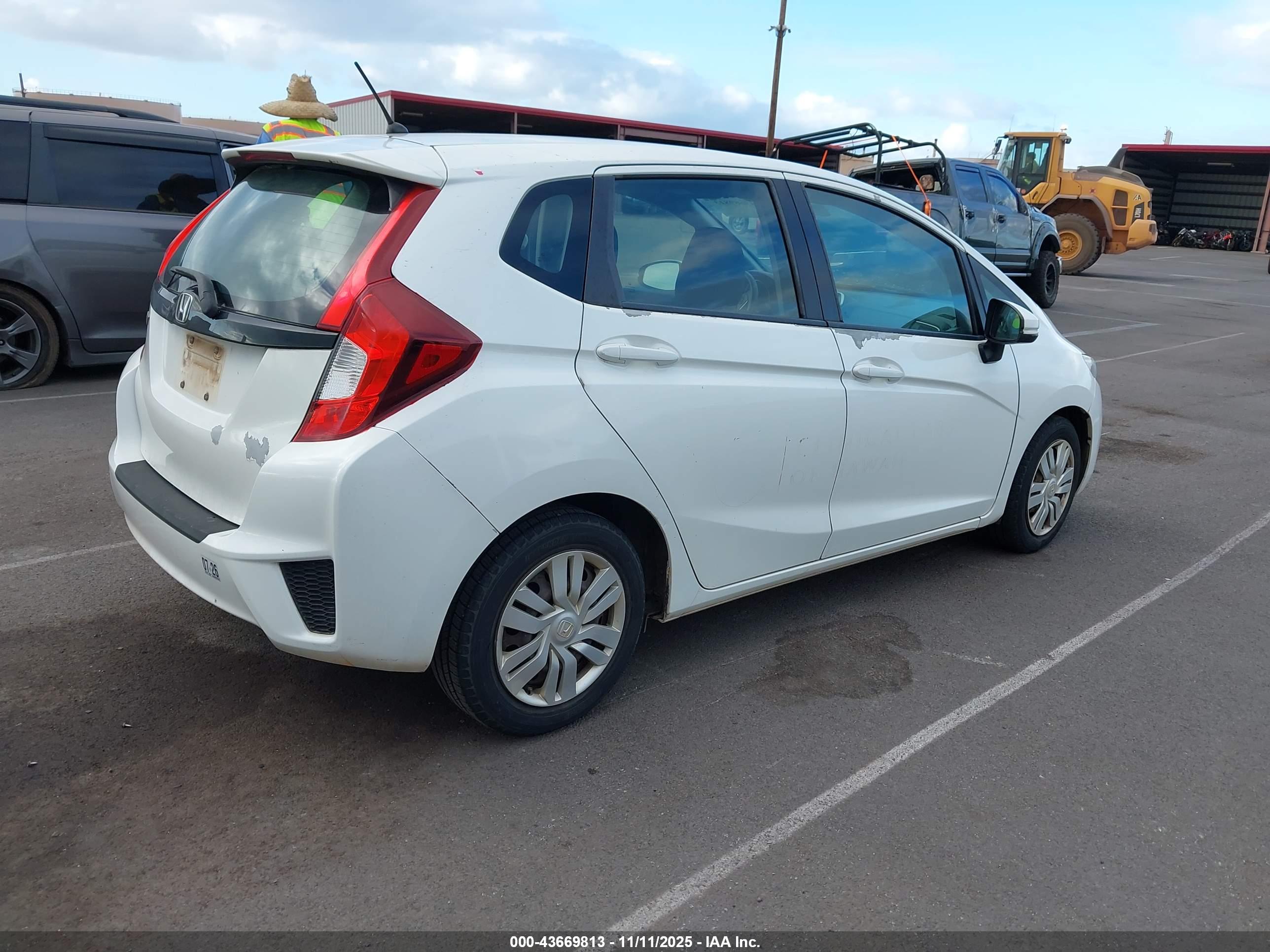 HONDA FIT image 4
