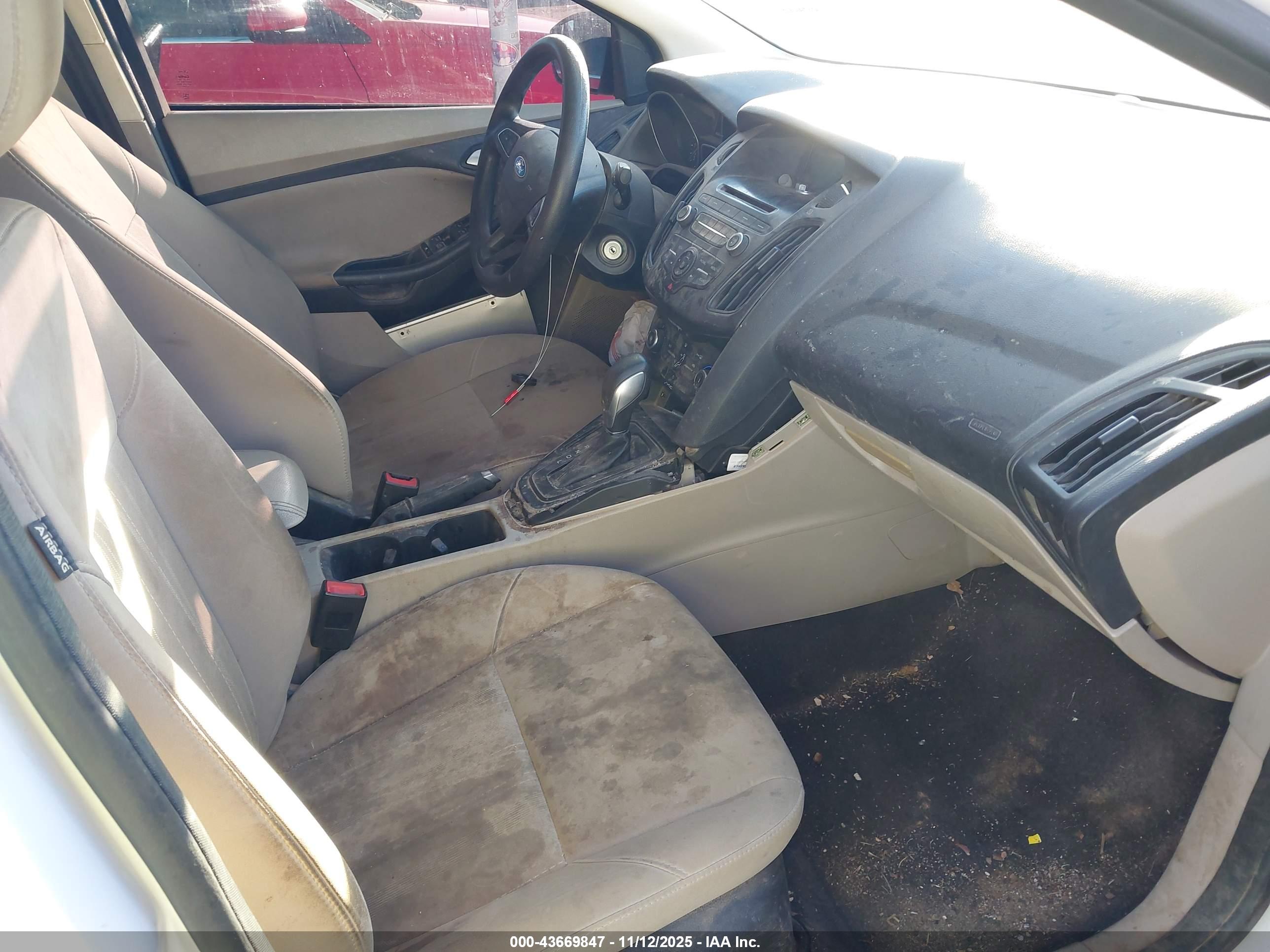FORD FOCUS image 5