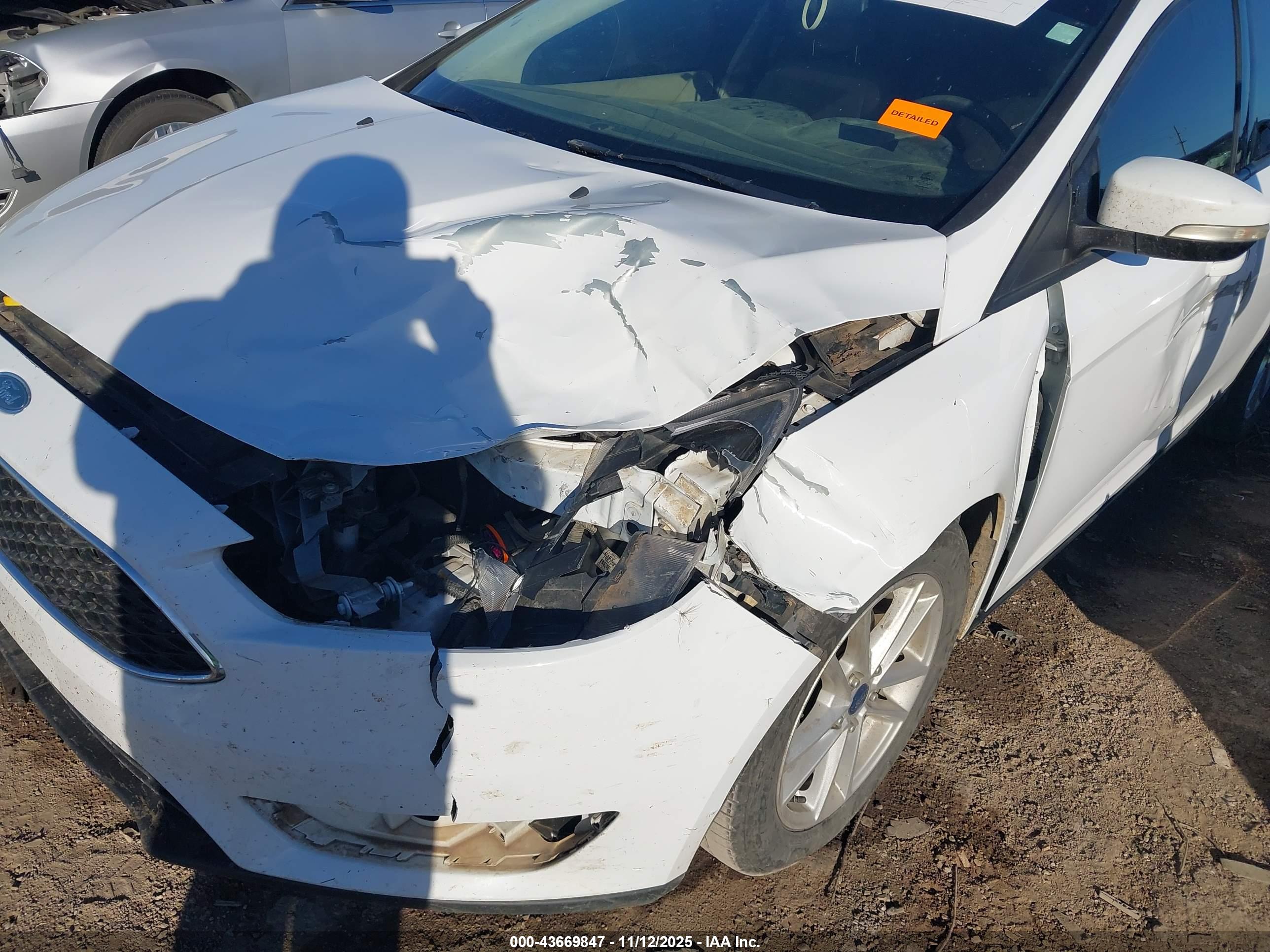 FORD FOCUS image 6
